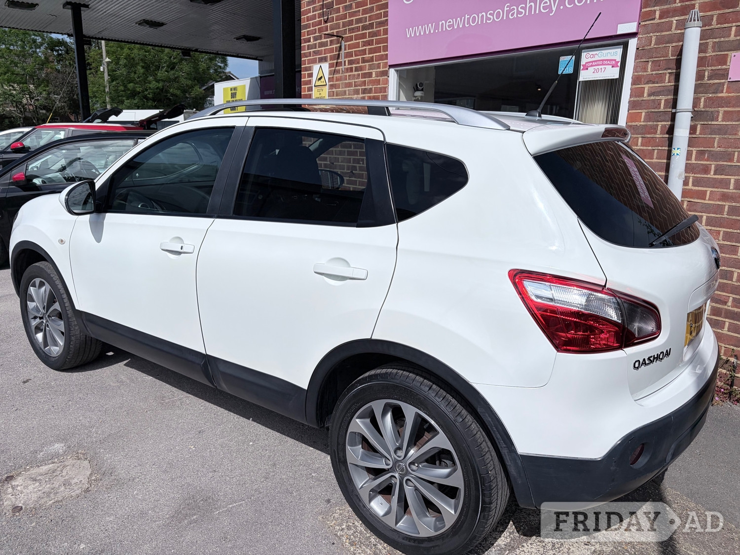 Nissan Qashqai 2011 - Cars