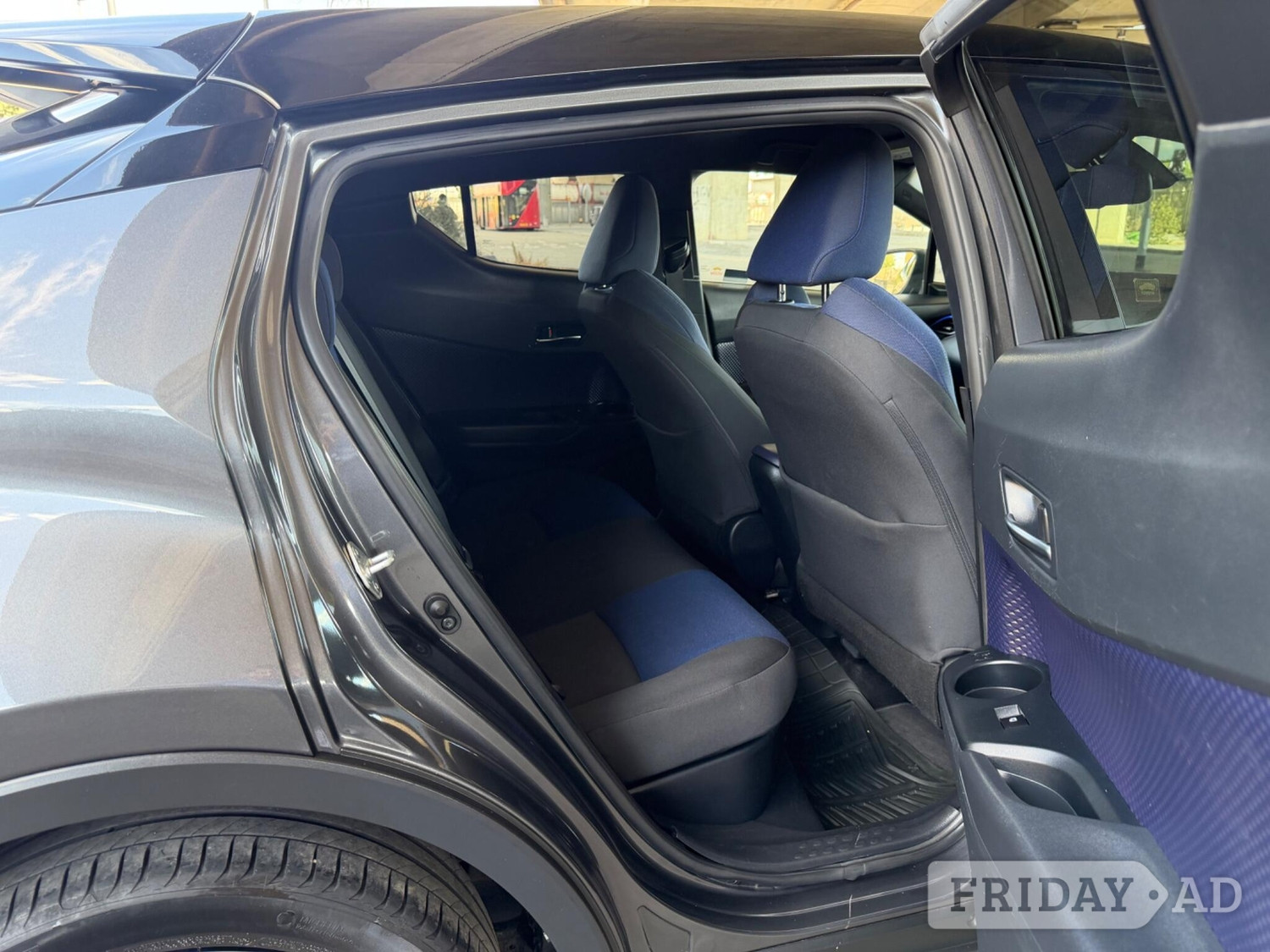 [ berth ]Toyota C-HR