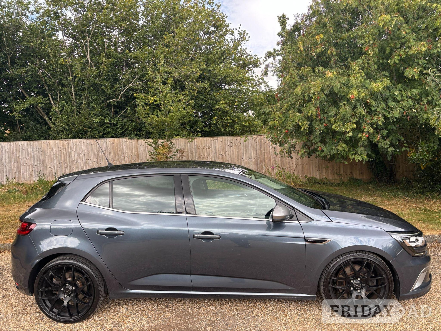 Renault Megane 2017 in High Wycombe