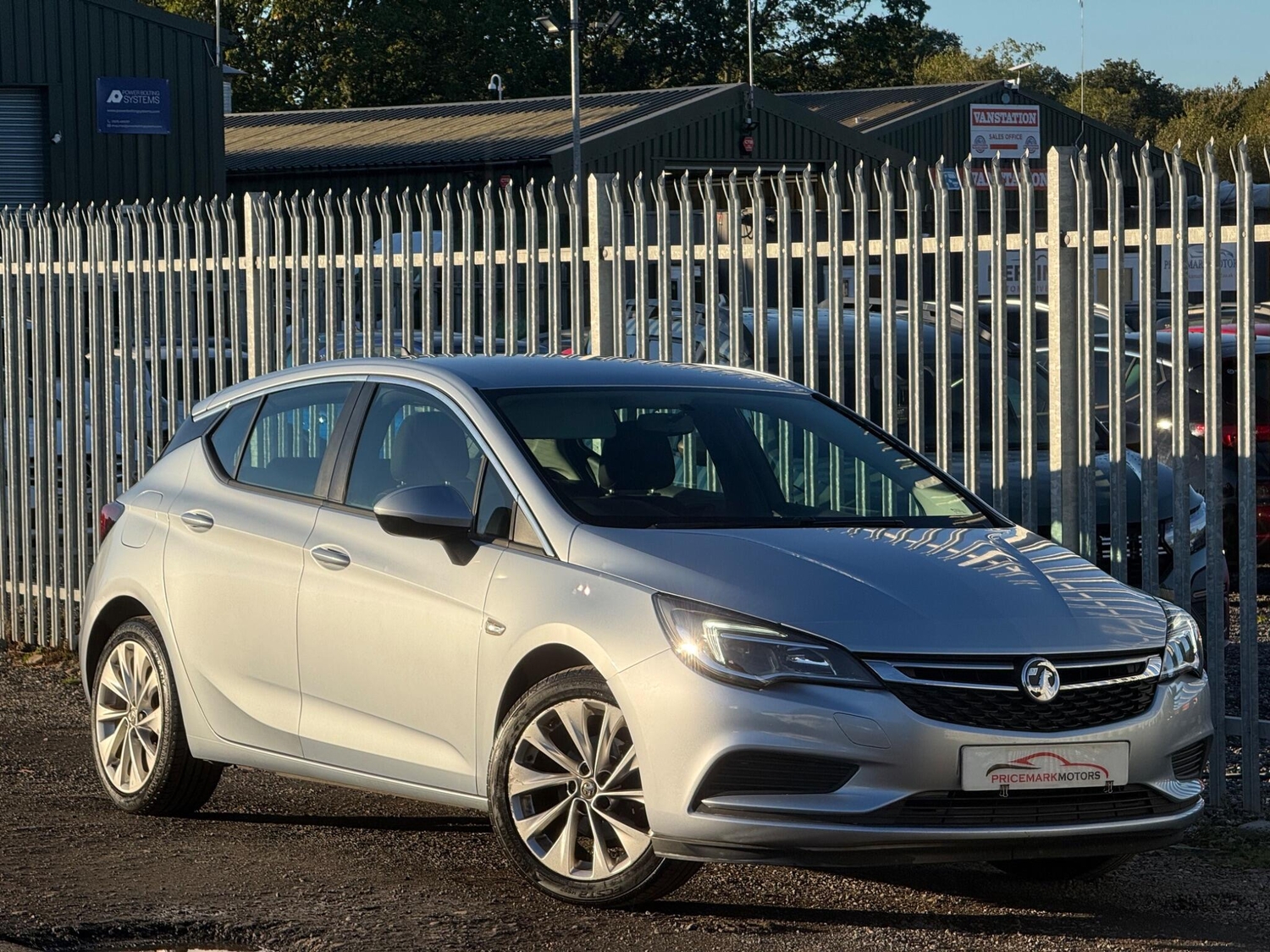 Vauxhall Astra 2017 - Cars in Solihull