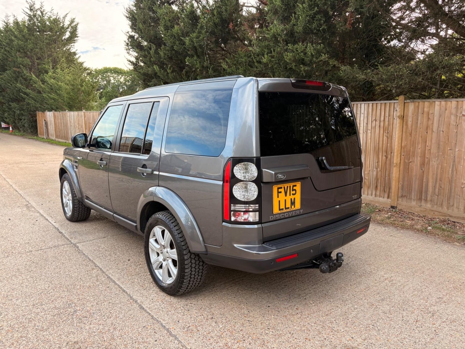 [ berth ]Land Rover Discovery 4