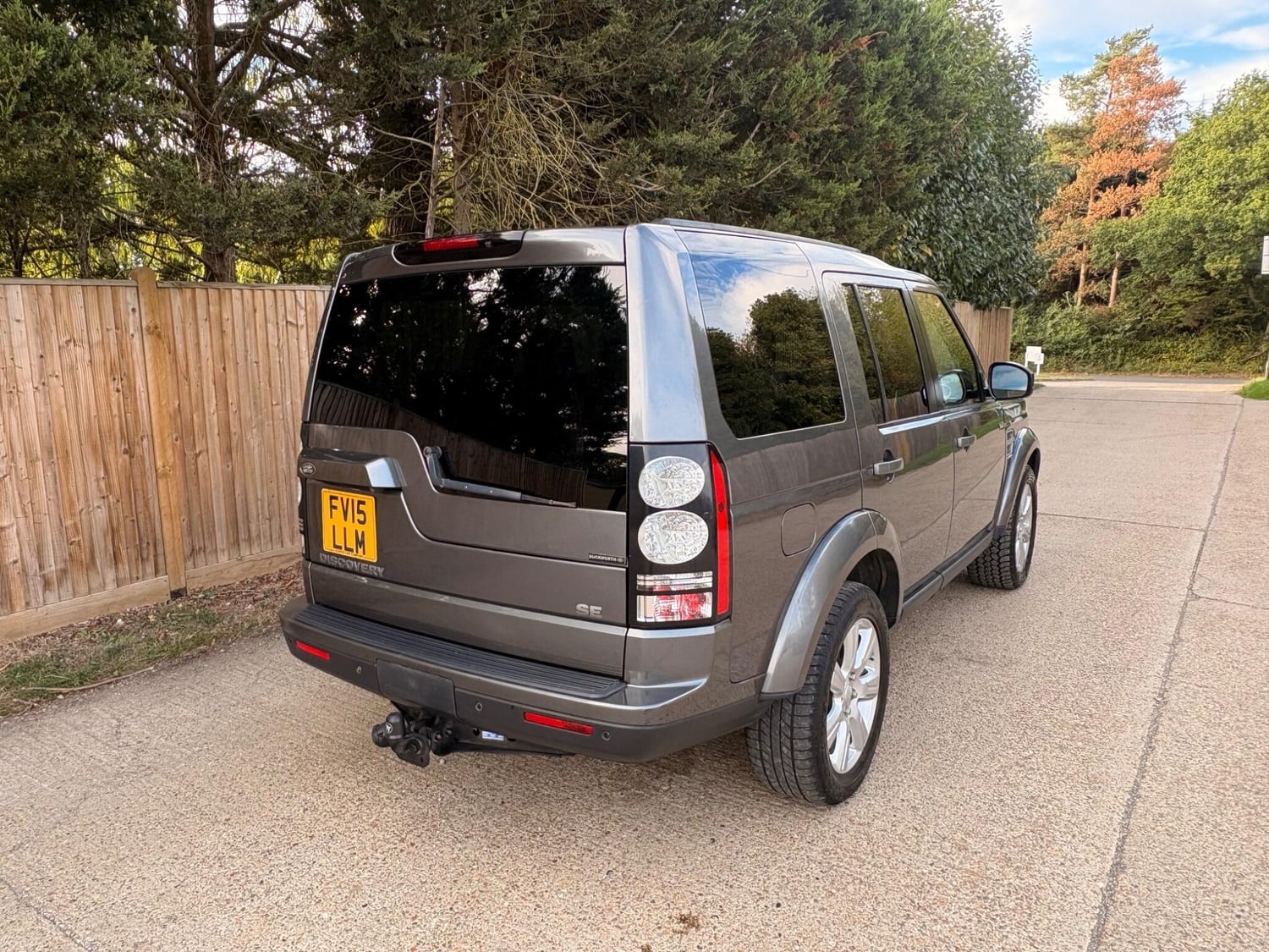 Land Rover Discovery 4 2015 - Cars in Tonbridge