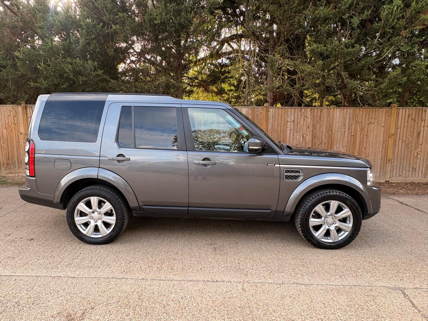 Land Rover Discovery 4 2015 - Cars