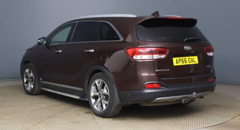 Kia Sorento 2016 - Cars in Hillingdon