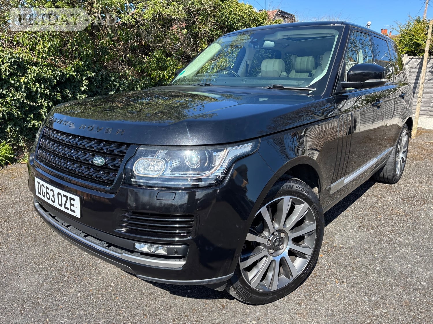 [ berth ]Land Rover Range Rover