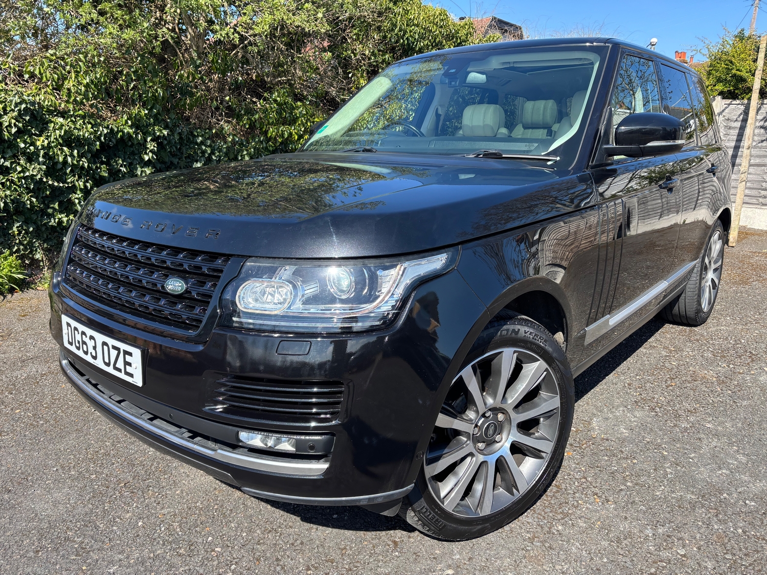 [ berth ]Land Rover Range Rover