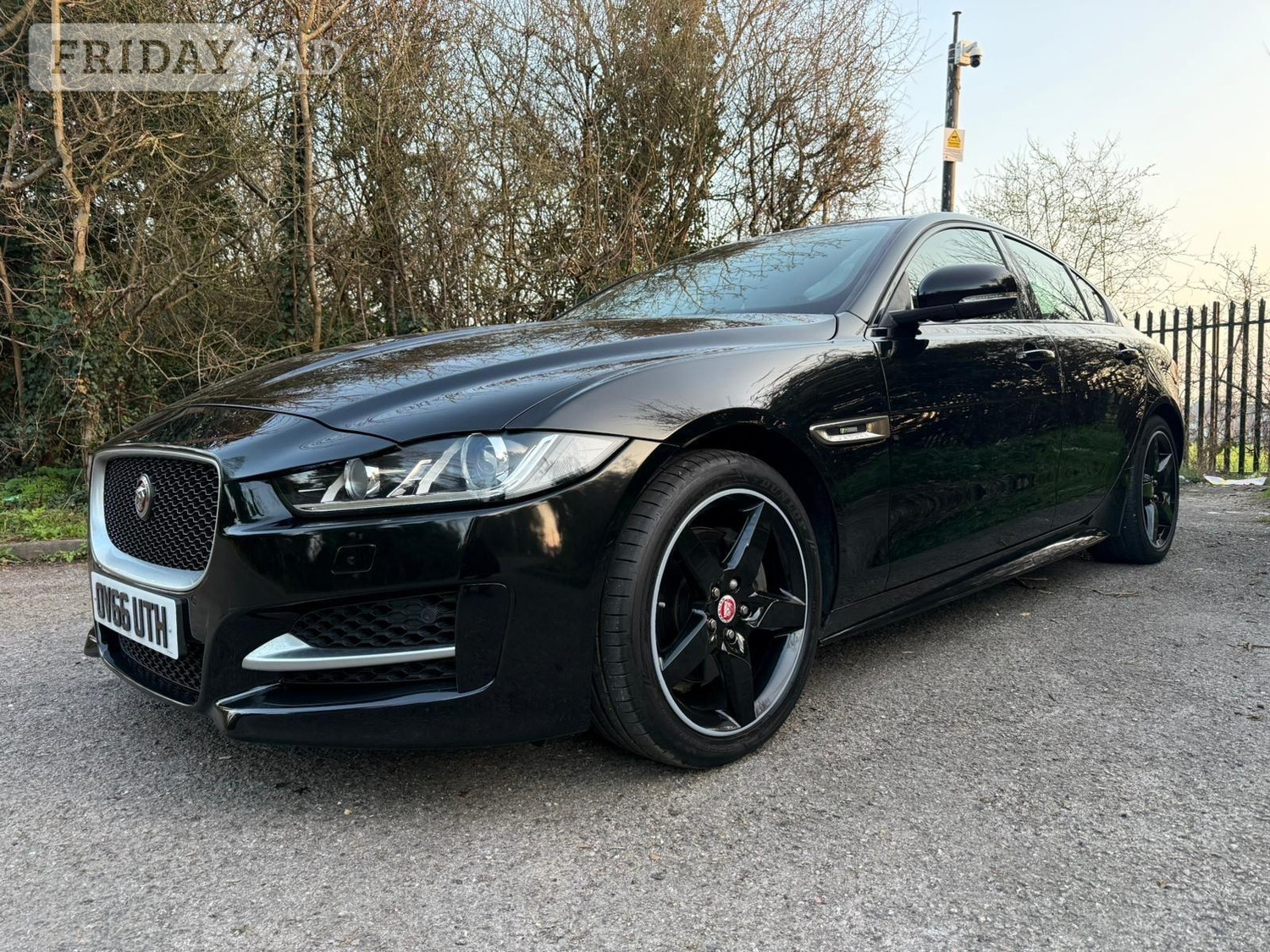Jaguar XE 2016 - Cars