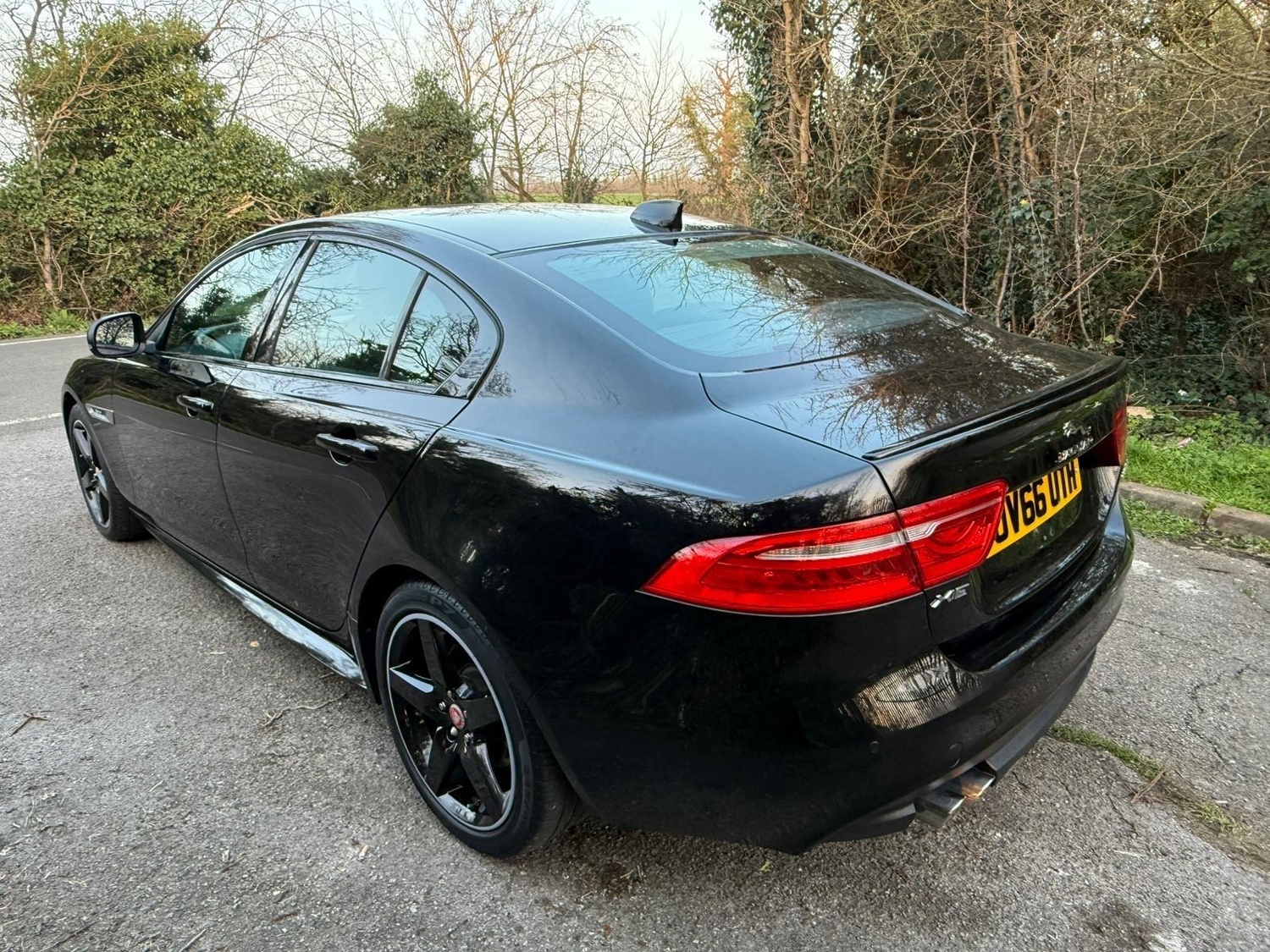 Jaguar XE 2016 - Cars in Hayes