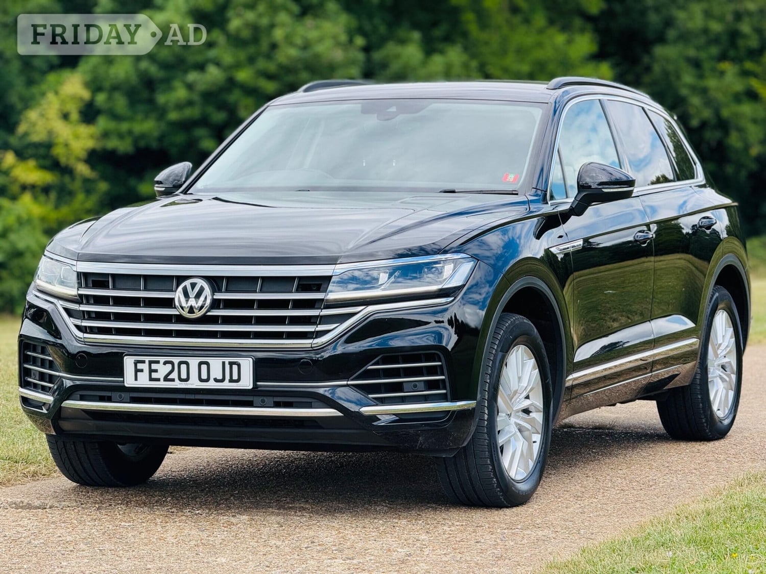 Volkswagen Touareg 2020 - Cars