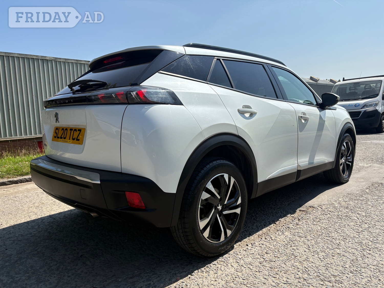[ berth ]Peugeot 2008
