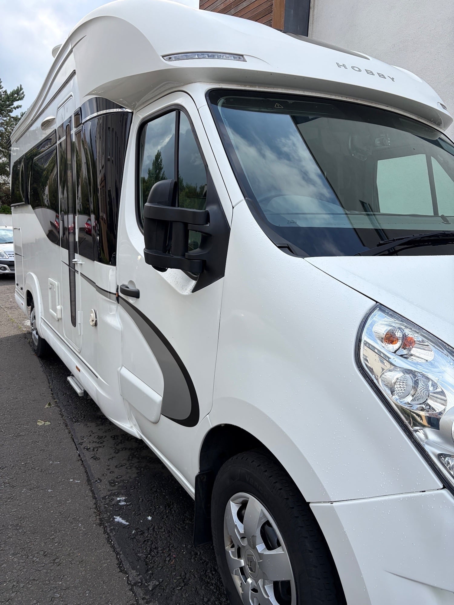 Hobby 65HGE  2013 for sale - Motorhomes & Caravans in Edinburgh