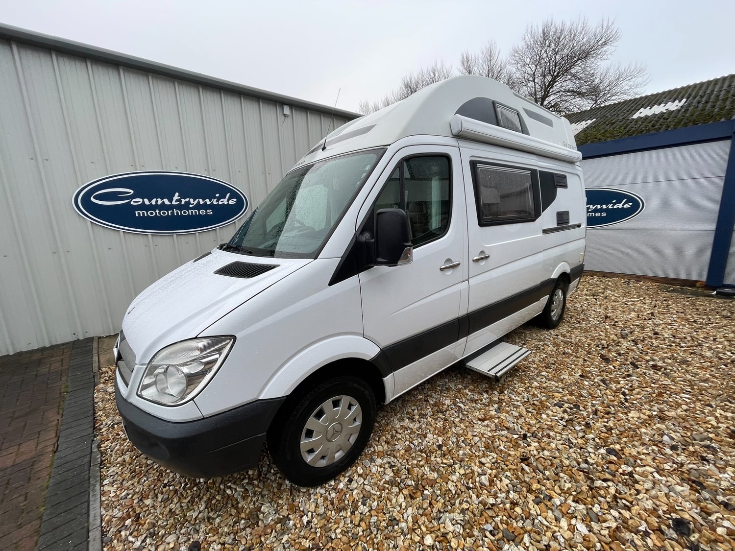 [ berth ]La Strada Regent L