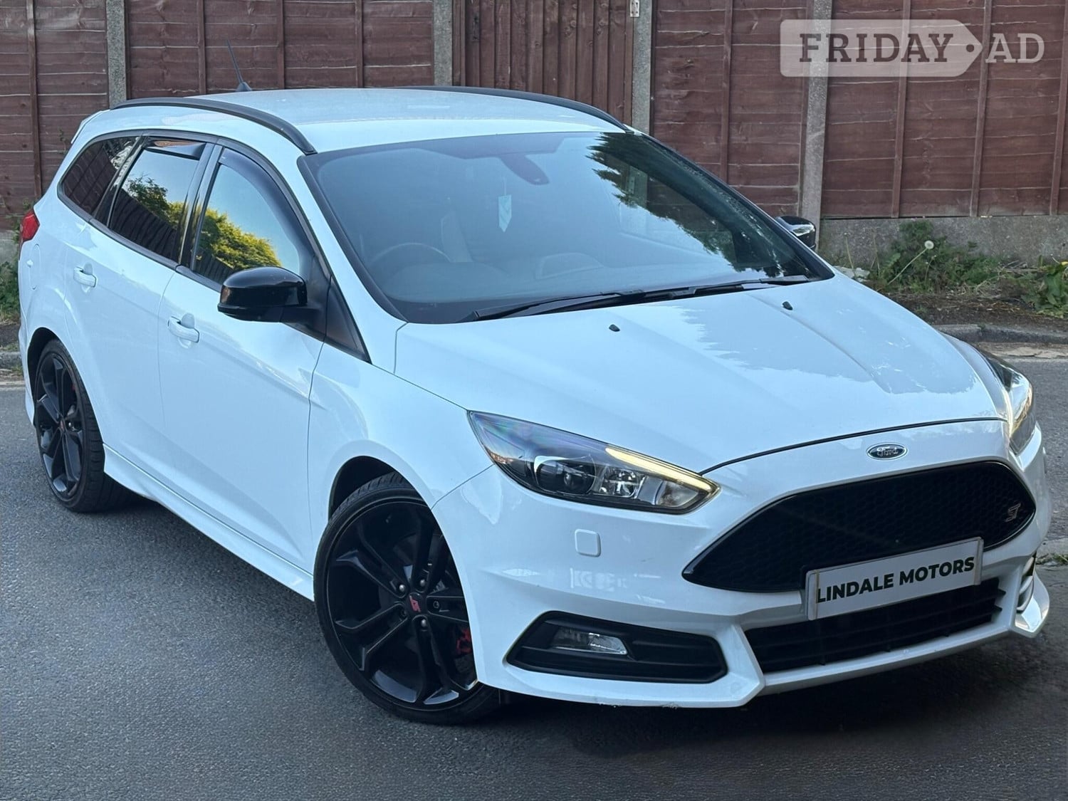 Ford Focus 2017 in Oldham