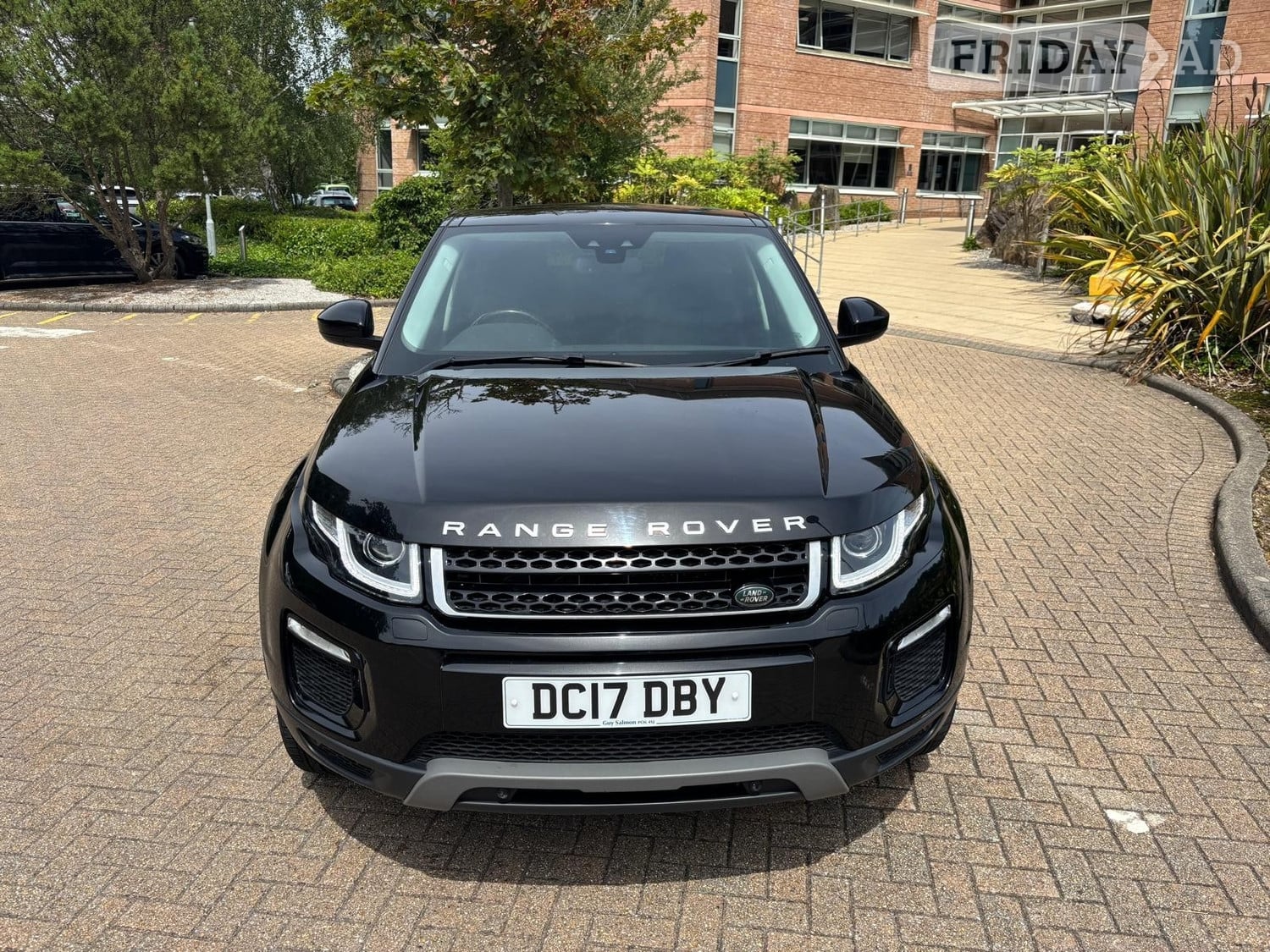 [ berth ]Land Rover Range Rover Evoque