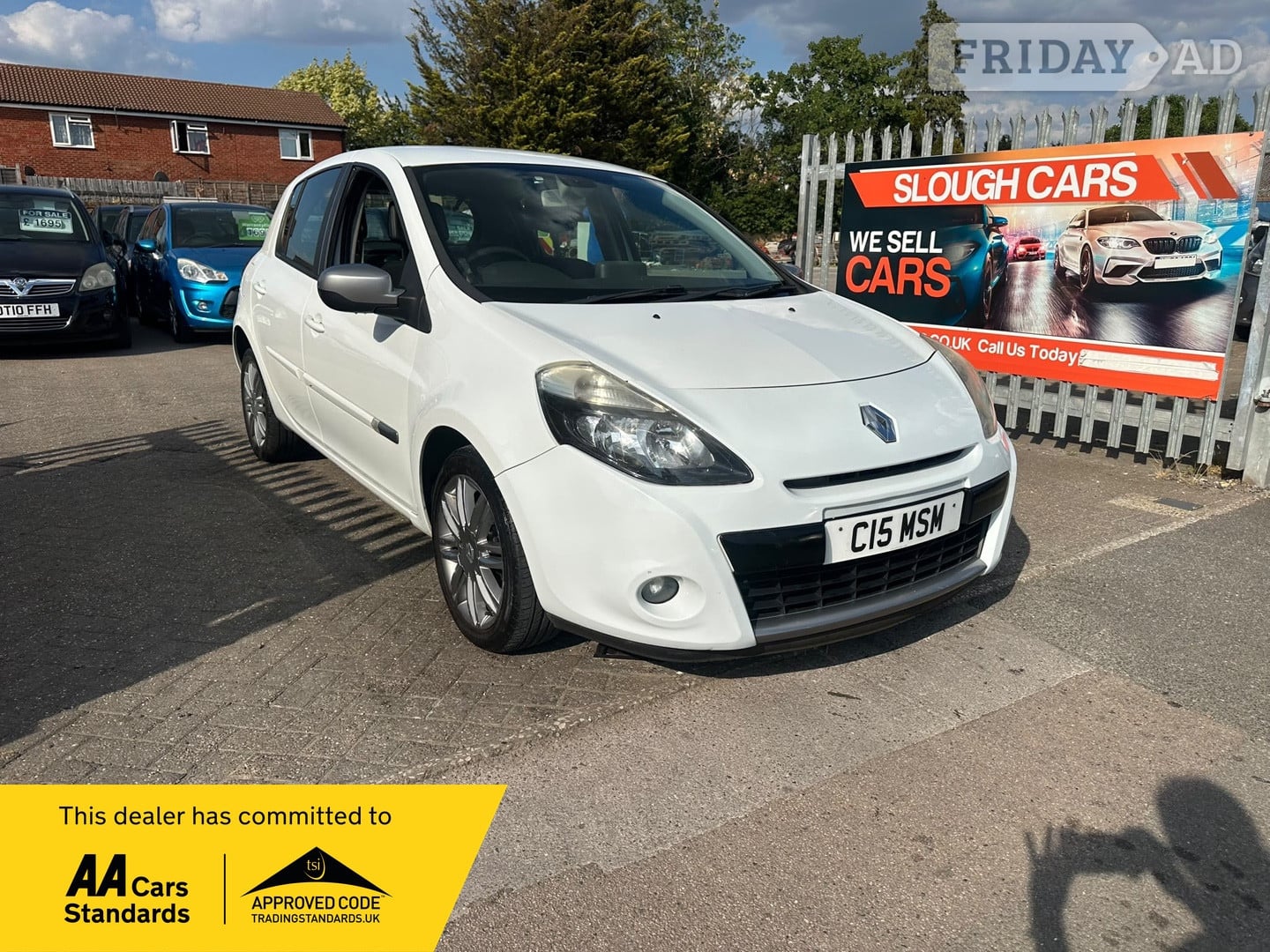 Renault Clio 2012 in Slough