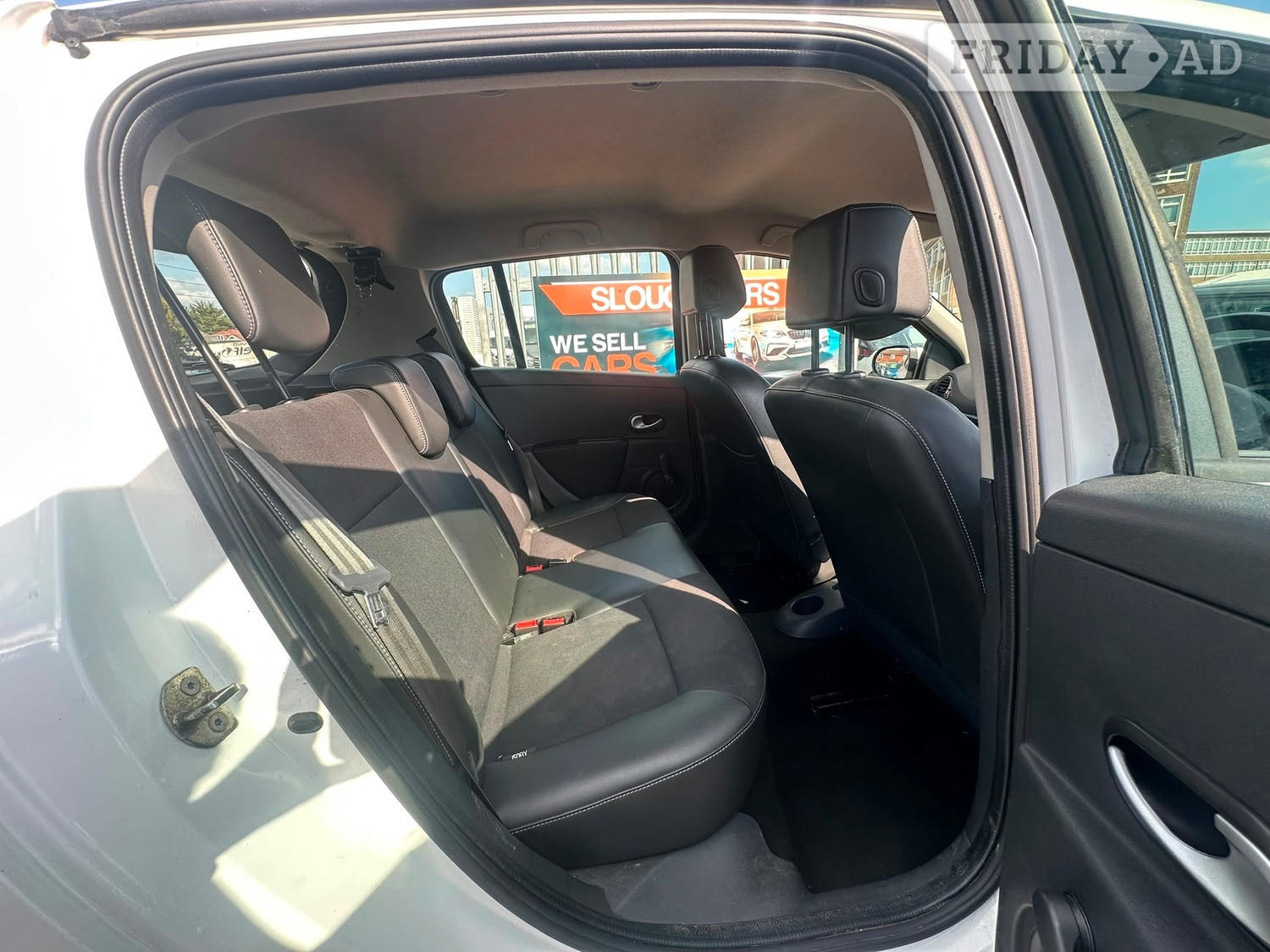 Renault Clio 2012 - Cars