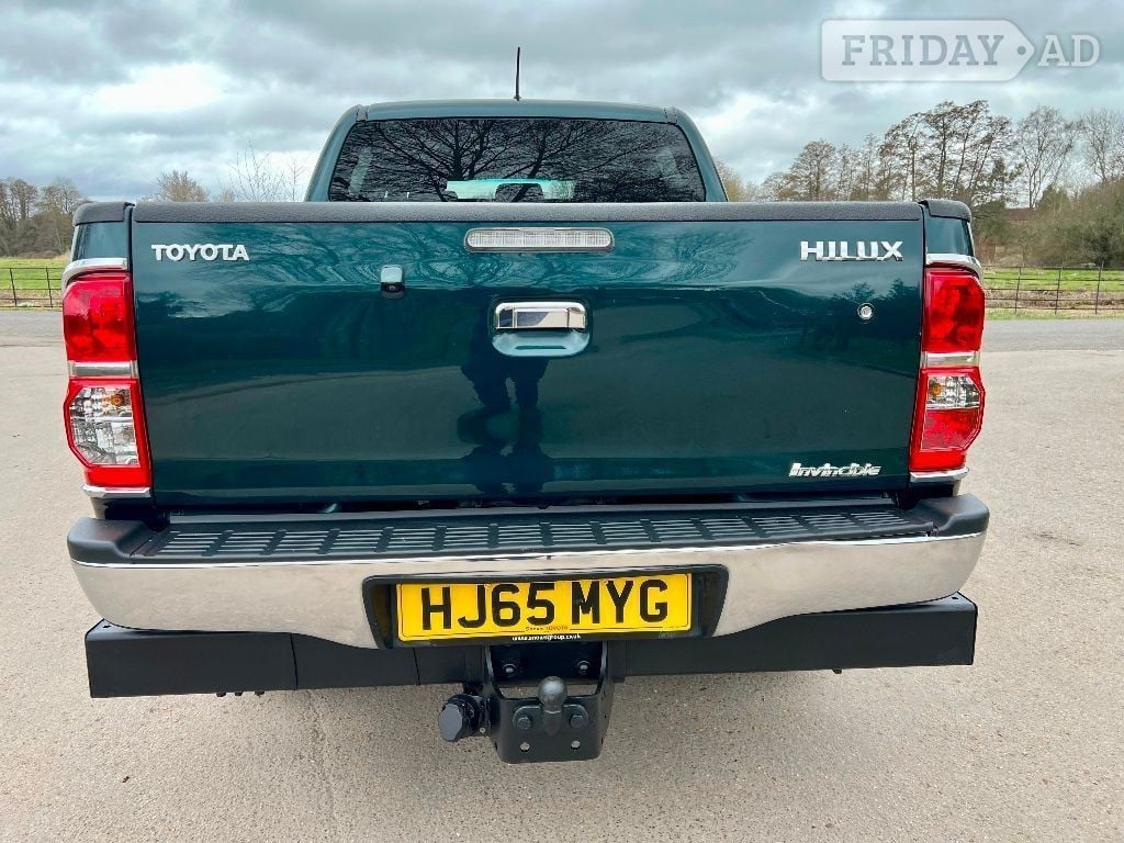 Toyota Hilux 2015 - Cars in St. Albans