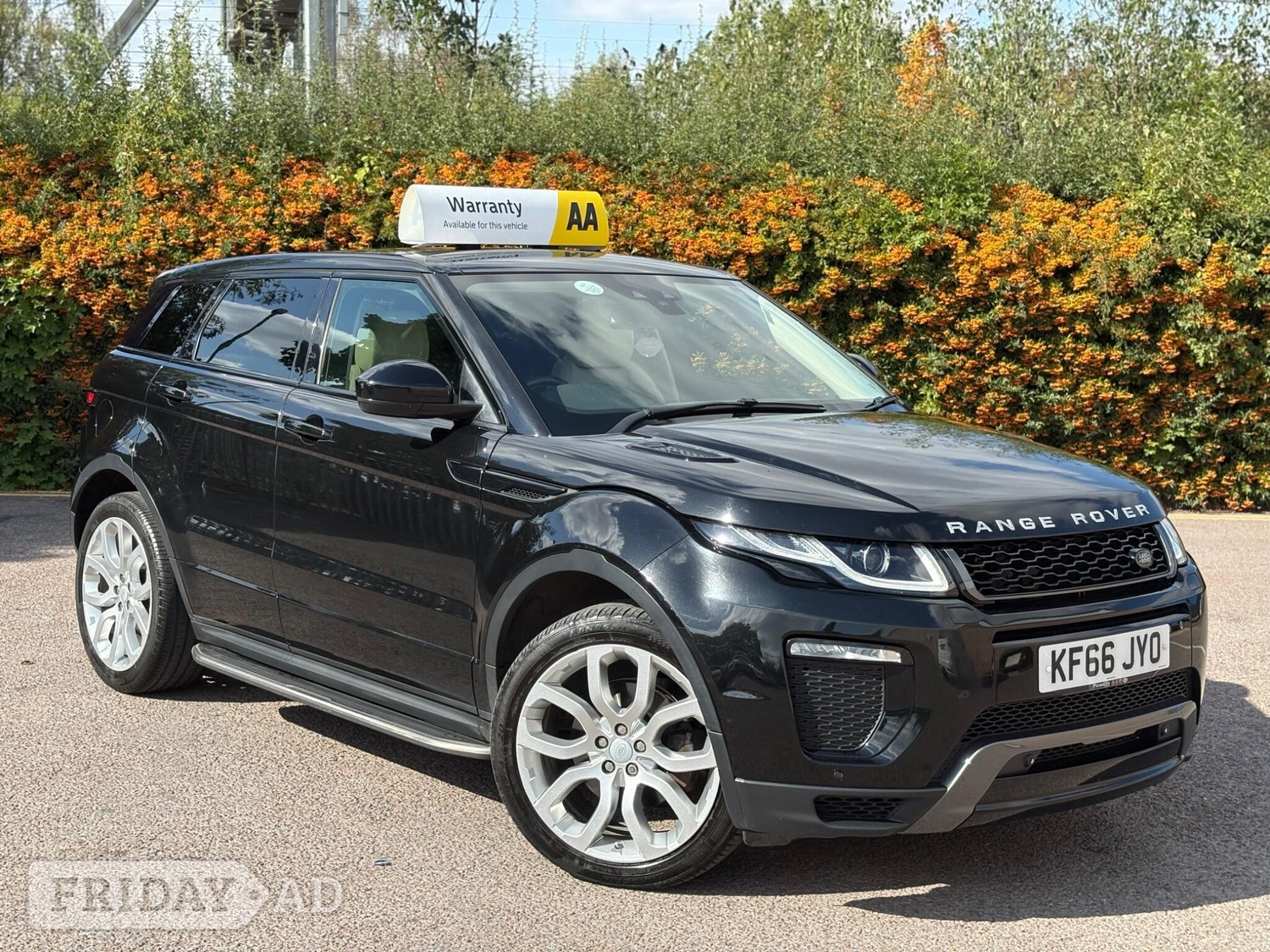 [ berth ]Land Rover Range Rover Evoque