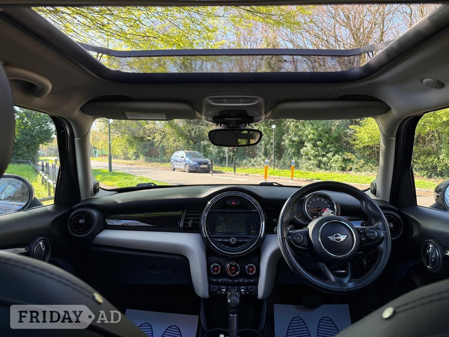 [ berth ]Mini Hatch