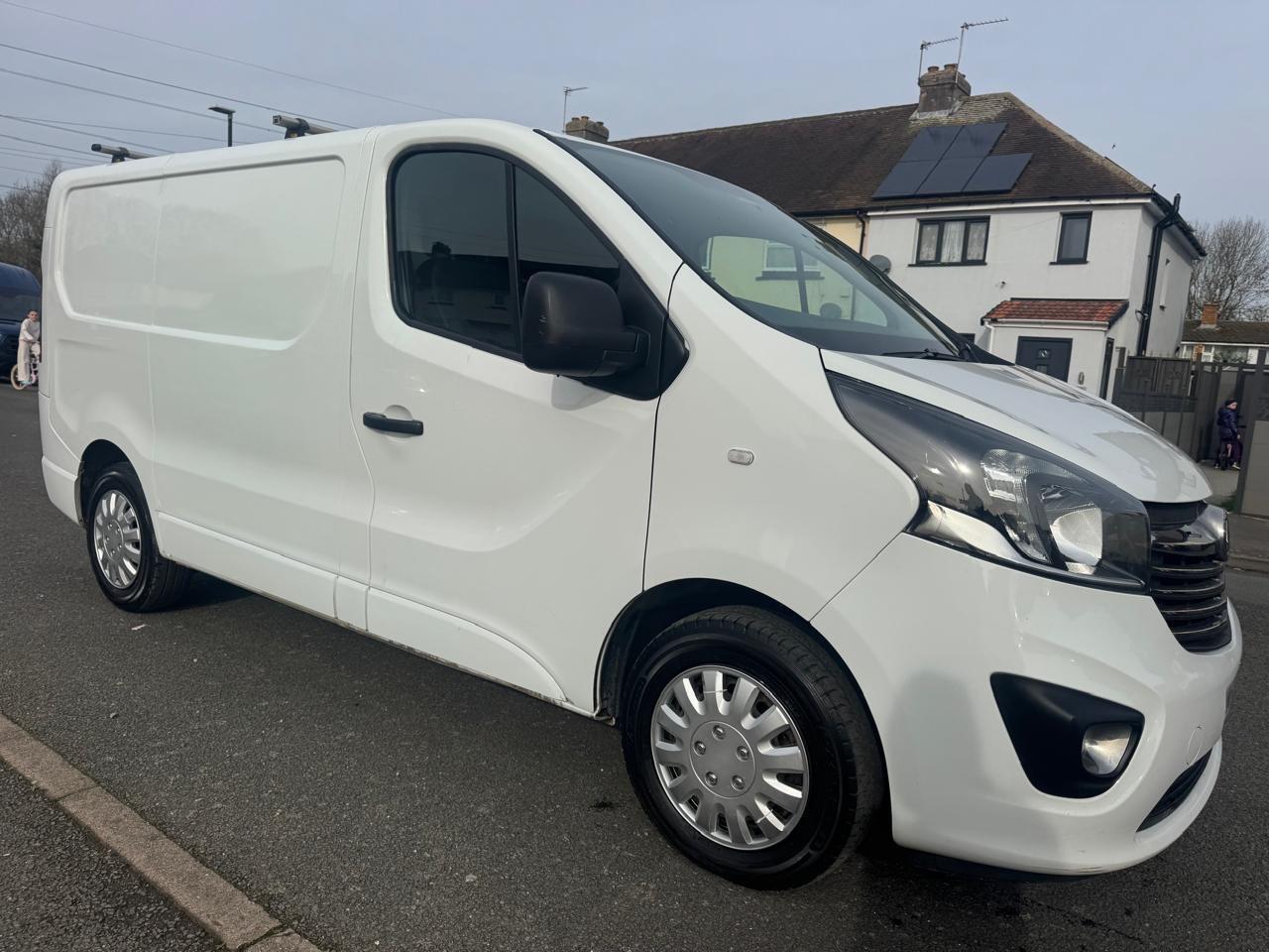 Vauxhall Vivaro 2019 - Vans & Commercial Vehicles in Slough