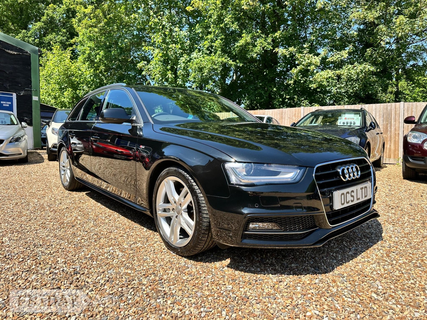Audi A4 Avant 2015 in Hook