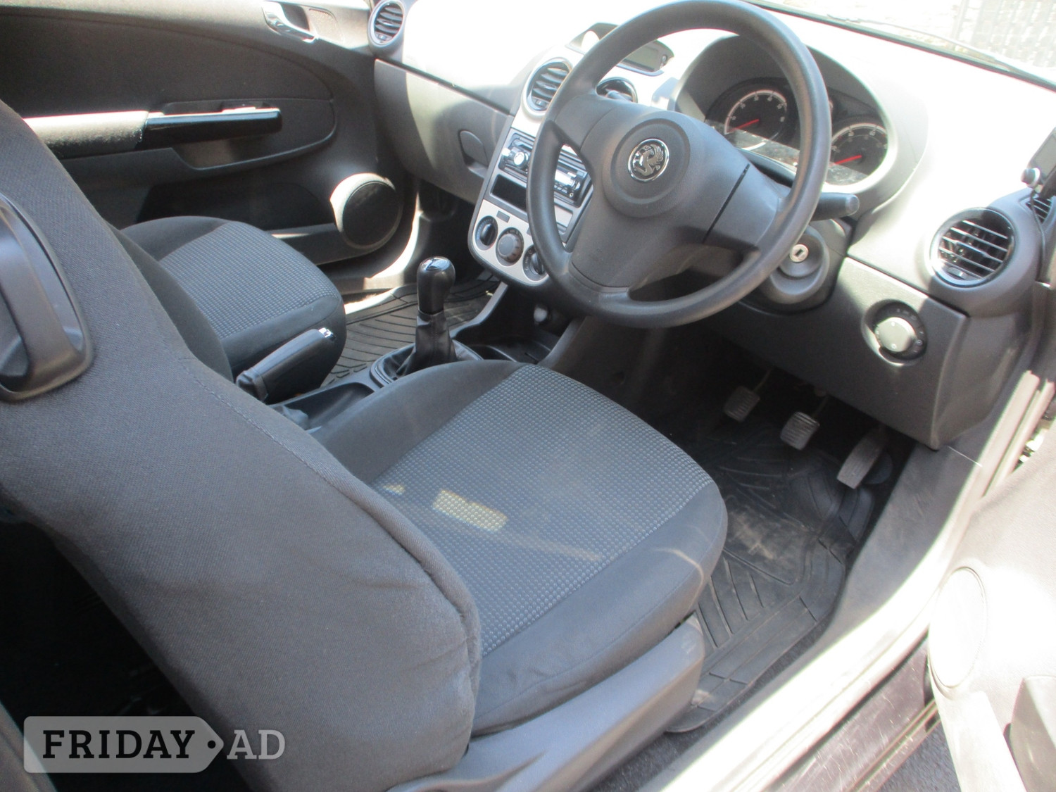 [ berth ]Vauxhall Corsa