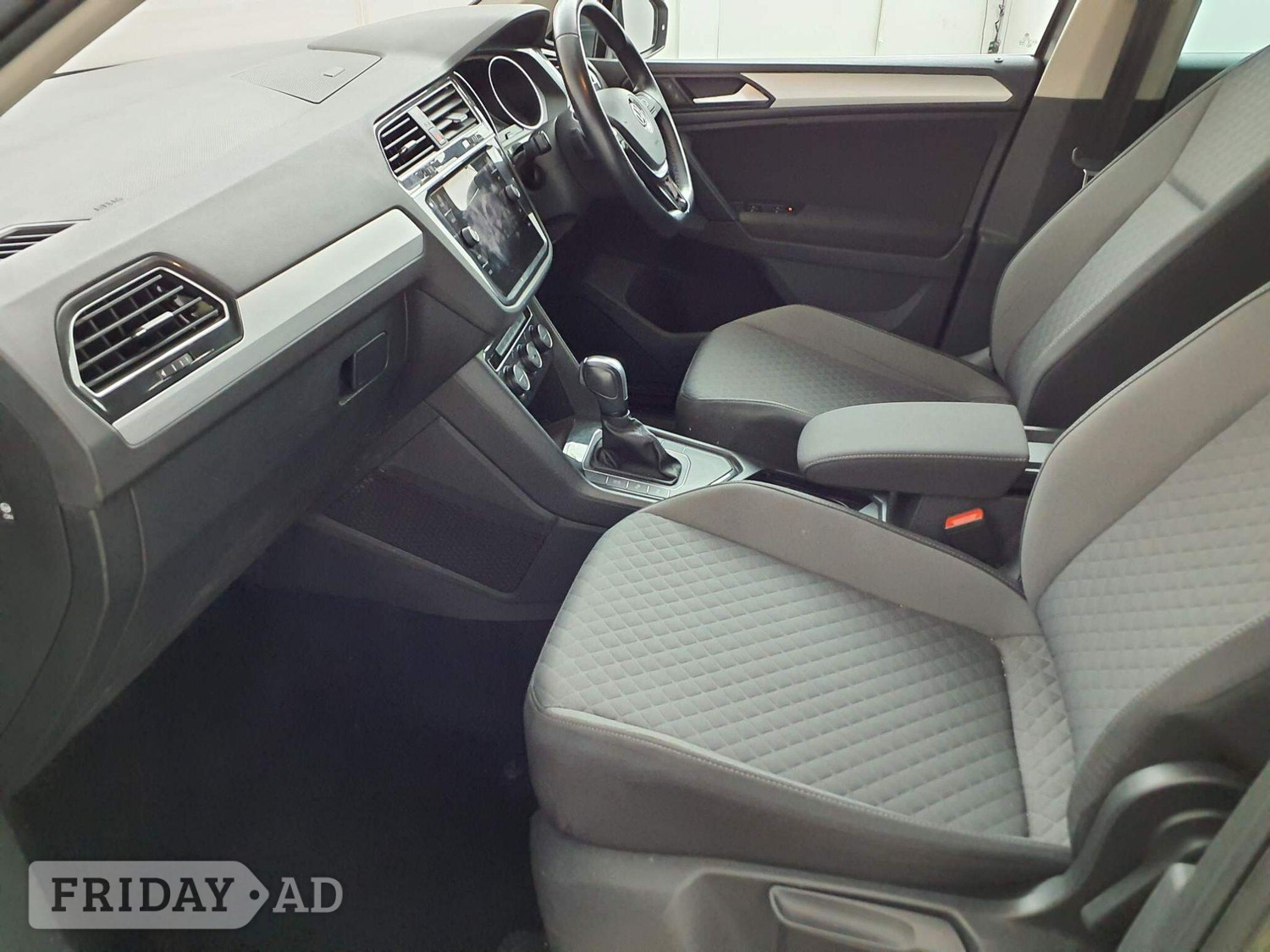 Volkswagen Tiguan 2019 - Cars in Addlestone