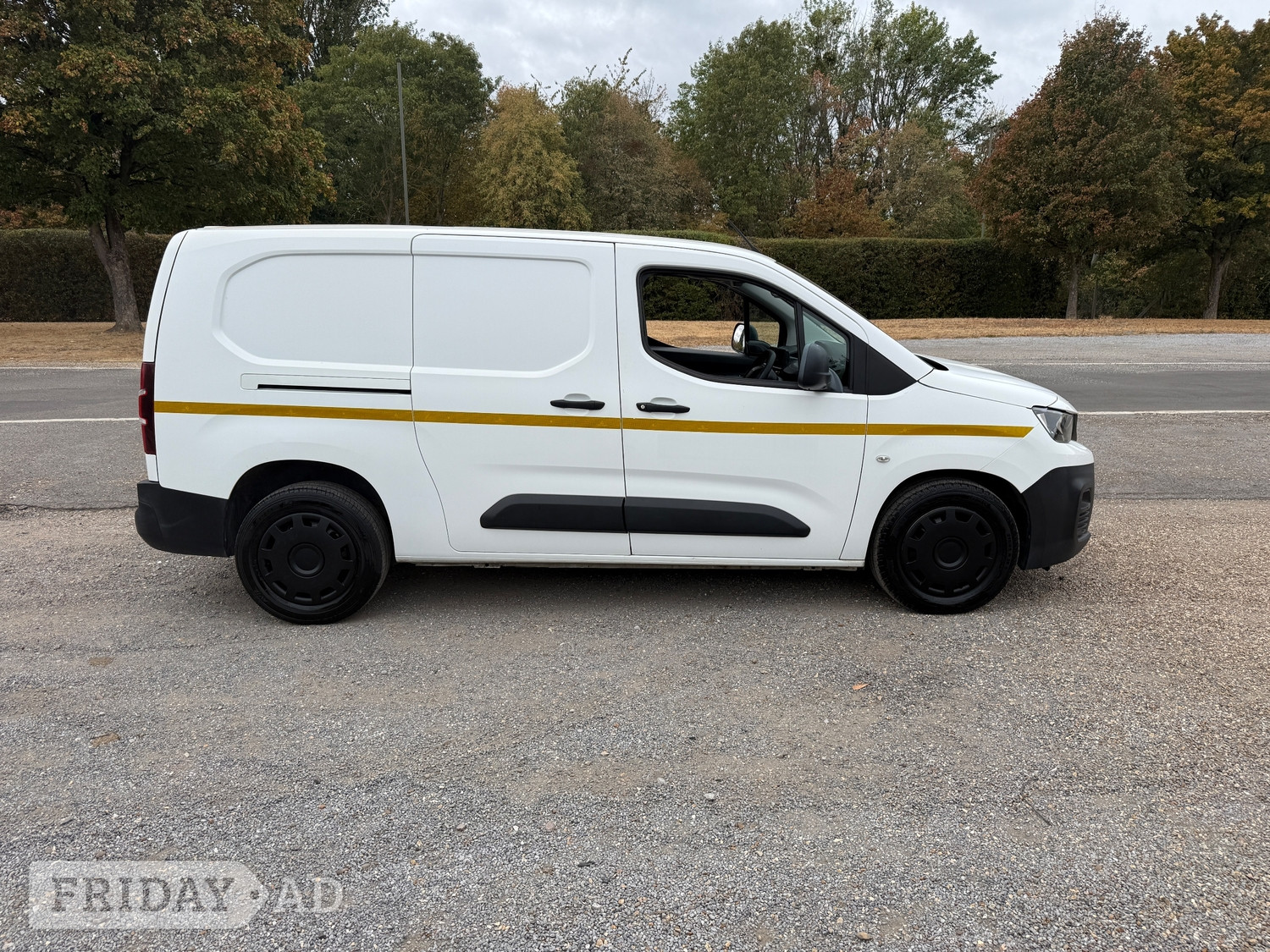 [ berth ]Peugeot Partner