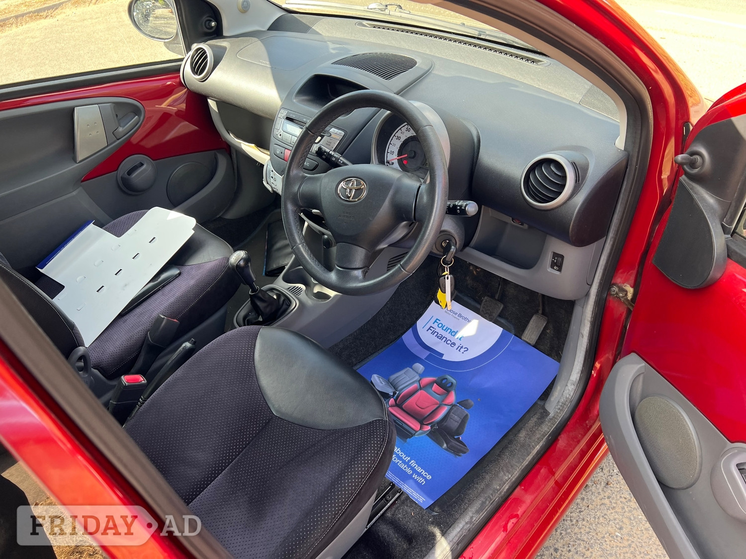 Toyota Aygo 2011 - Cars