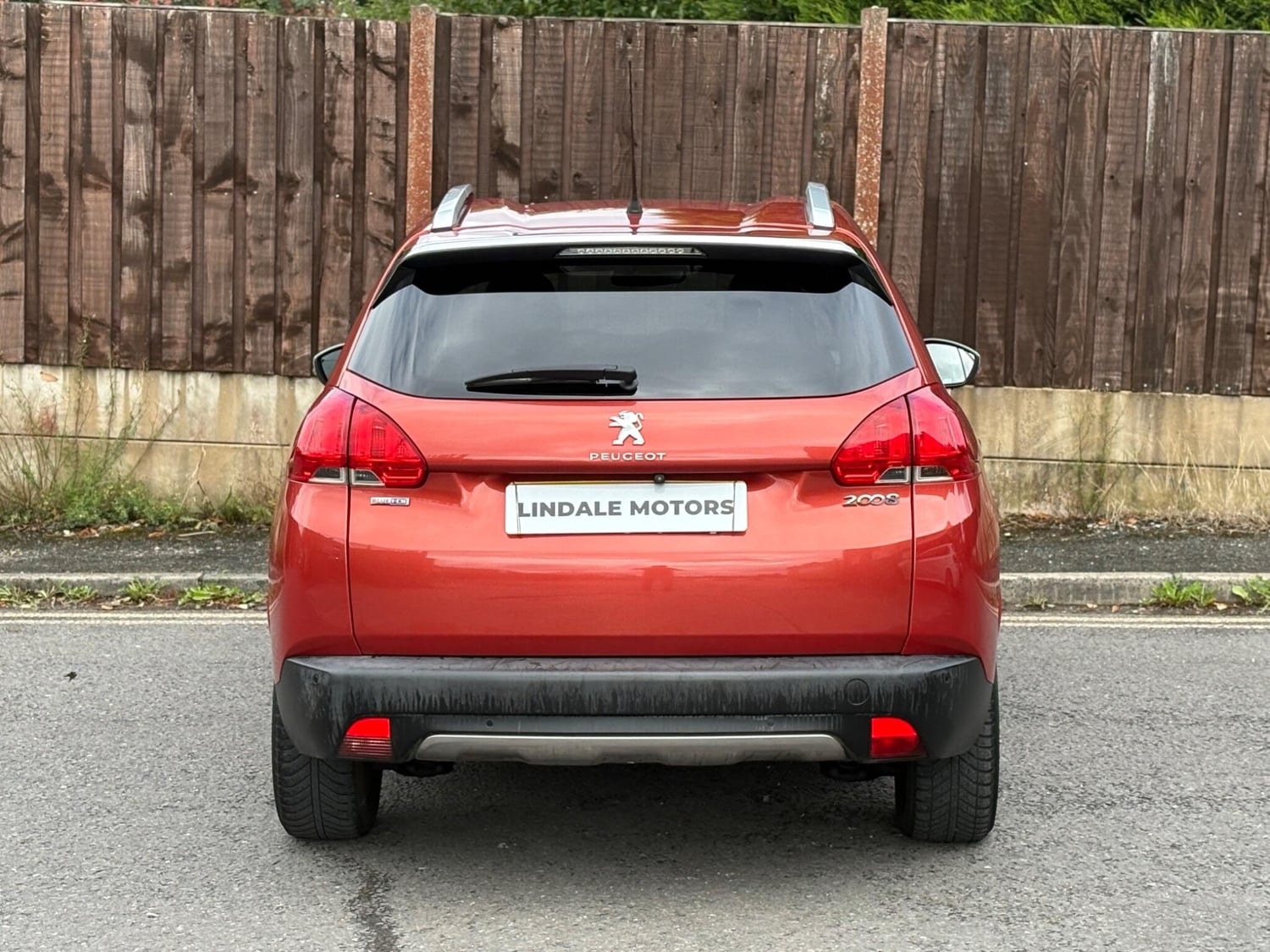 [ berth ]Peugeot 2008
