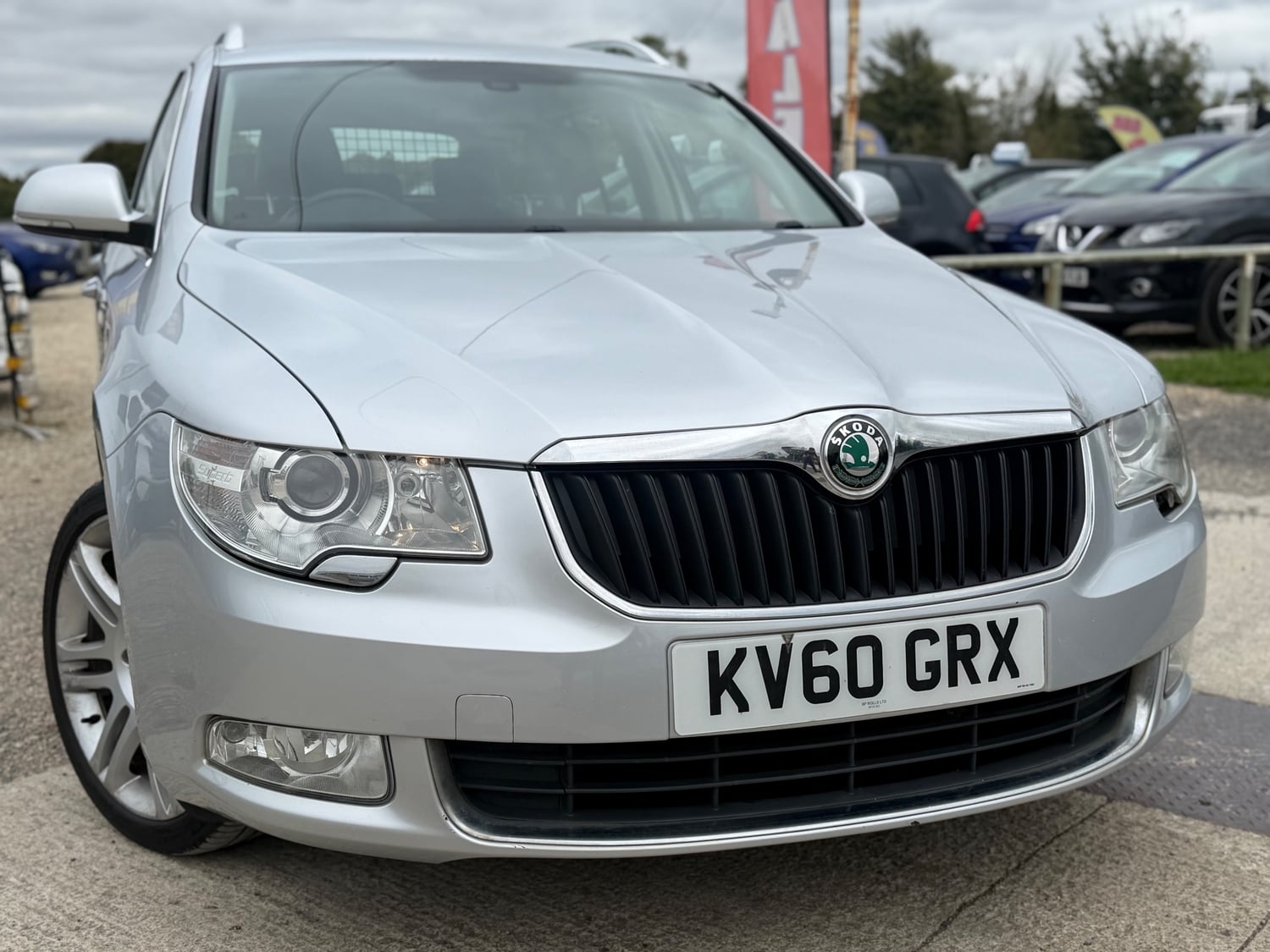 Skoda Superb 2010 - Cars