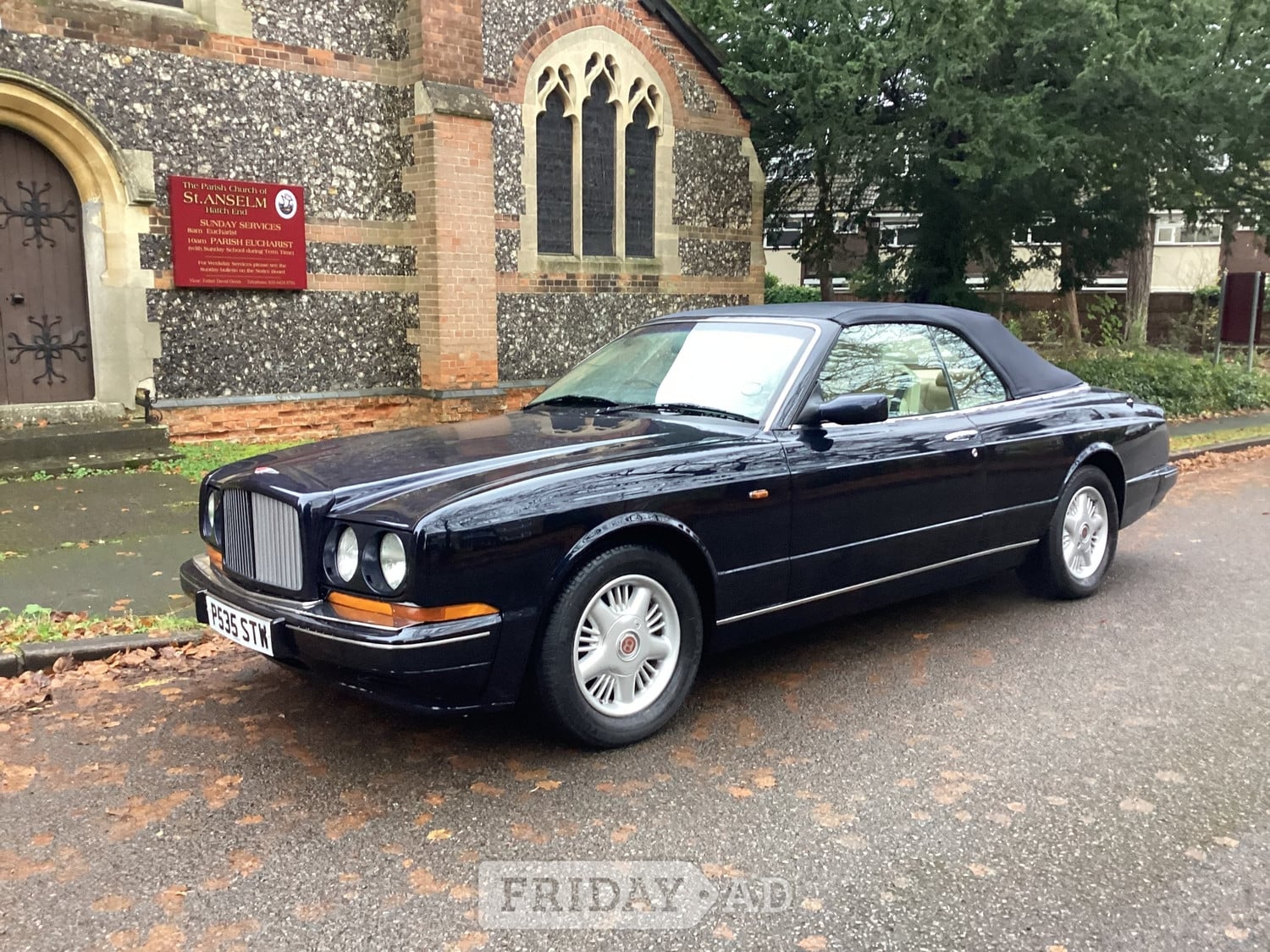 [ berth ]Bentley Azure