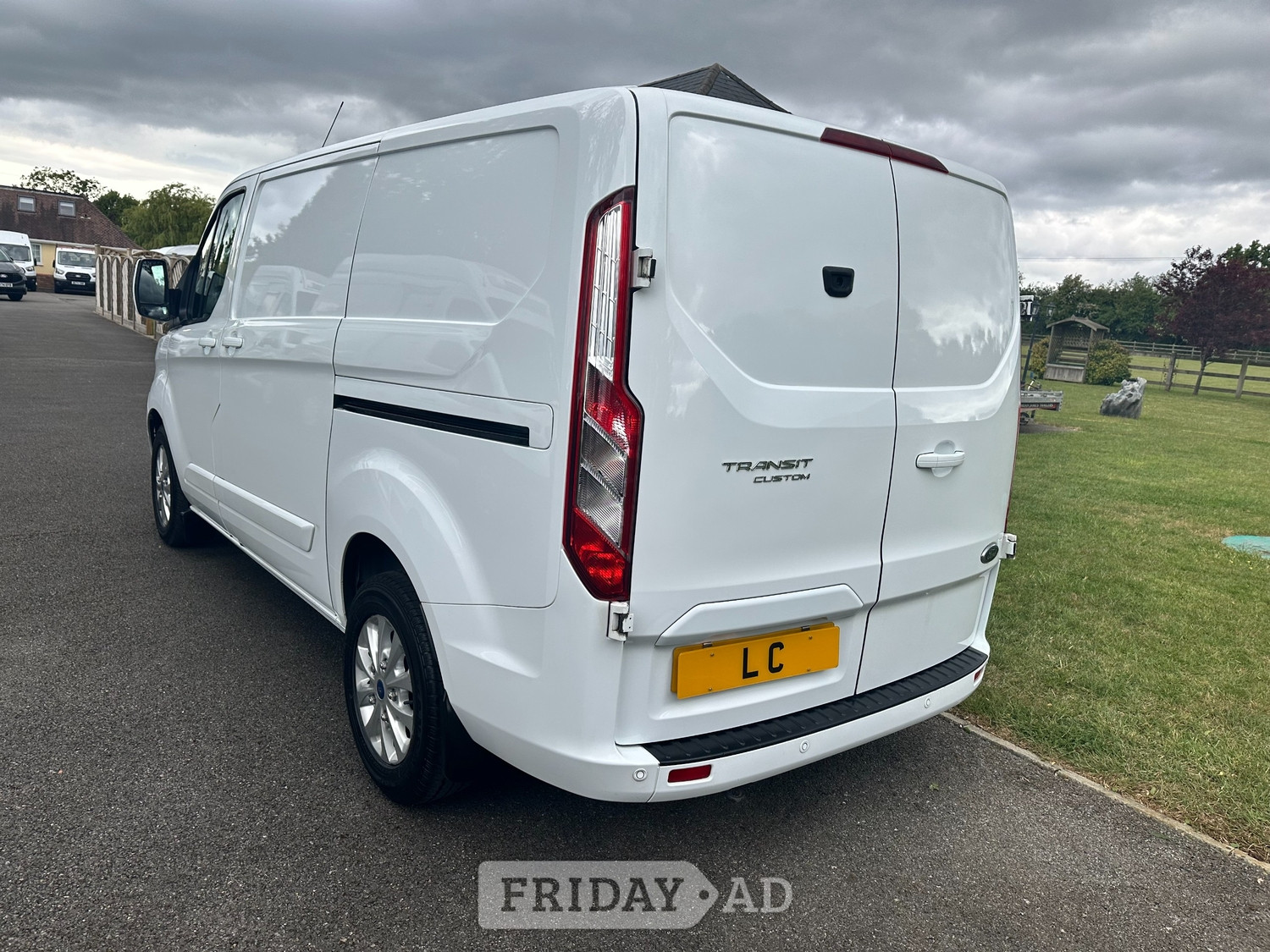 Ford Transit Custom 2023 - Vans & Commercial Vehicles
