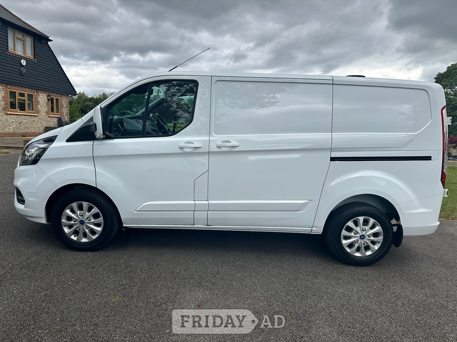 Ford Transit Custom 2023 - Vans & Commercial Vehicles in Maidstone