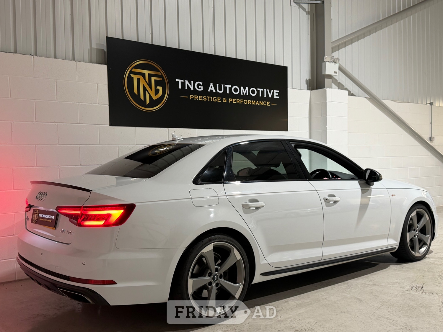 Audi A4 2019 - Cars