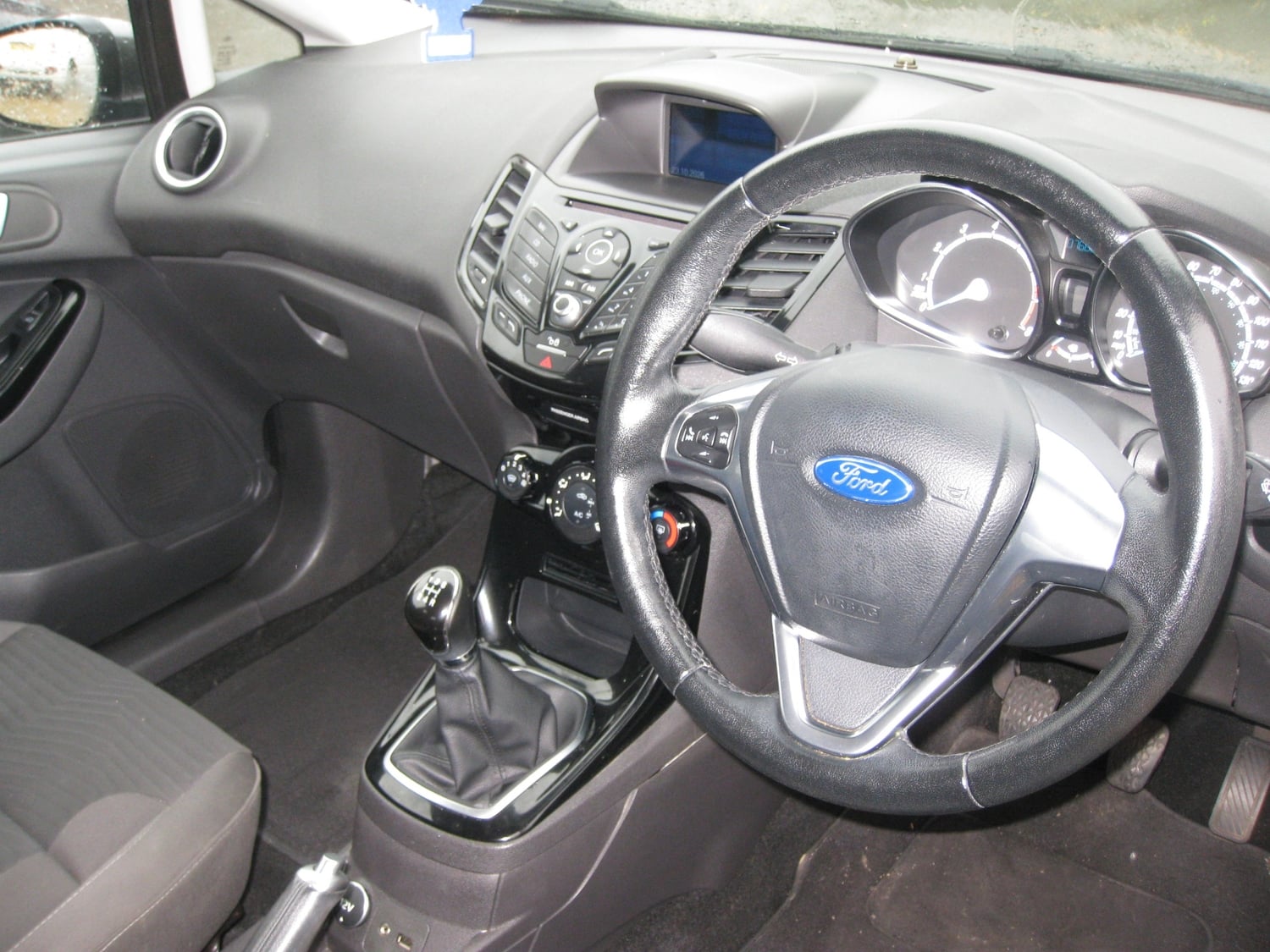 [ berth ]Ford Fiesta