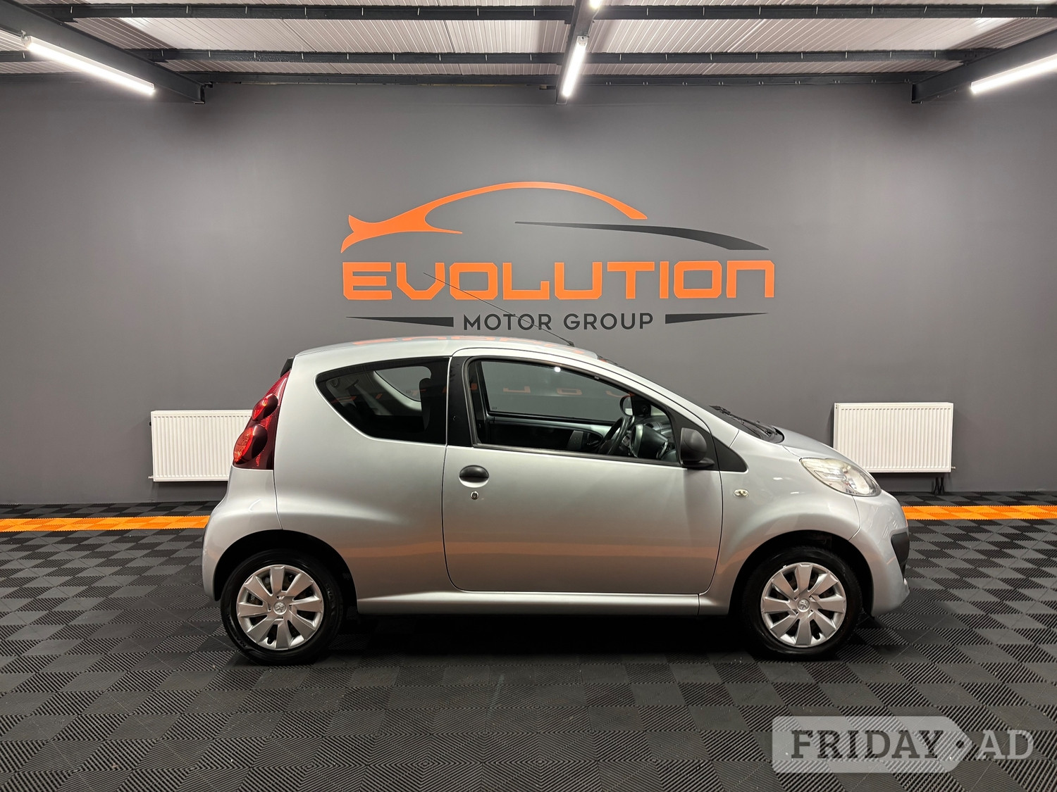 Peugeot 107 2013 - Cars