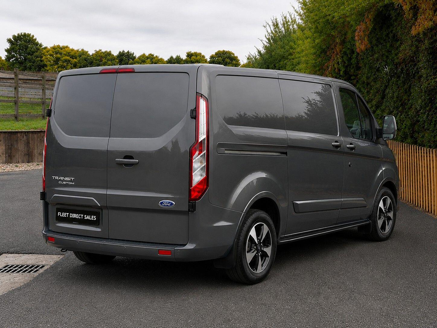 [ berth ]Ford Transit Custom