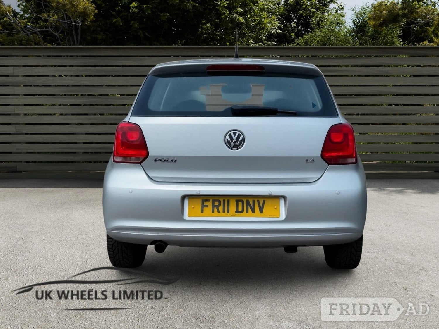 Volkswagen Polo 2011 - Cars in Barnet