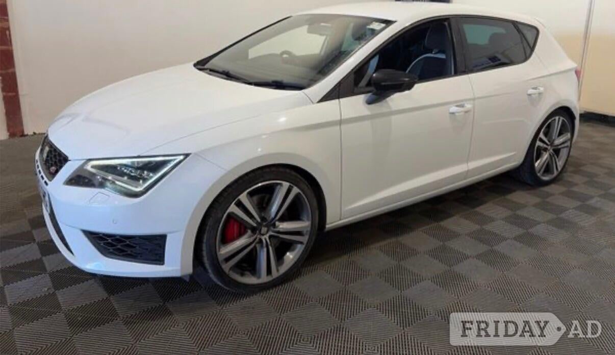 [ berth ]SEAT Leon