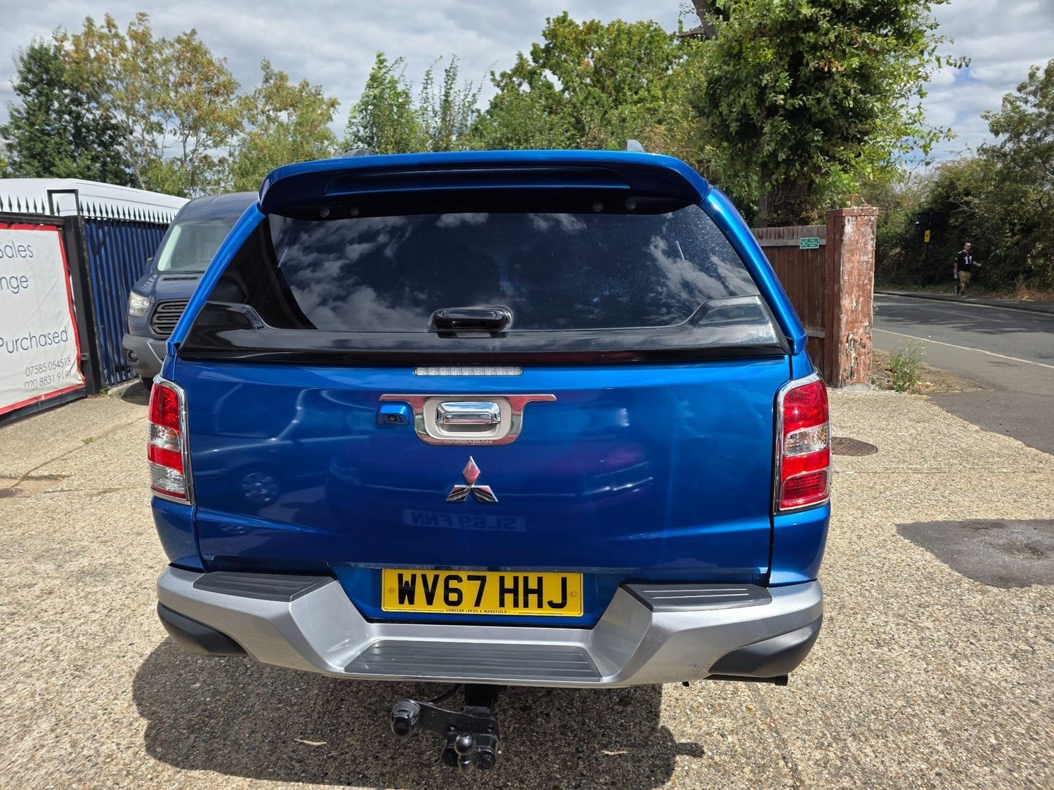 Mitsubishi L200 2017 - Vans & Commercial Vehicles in Hounslow