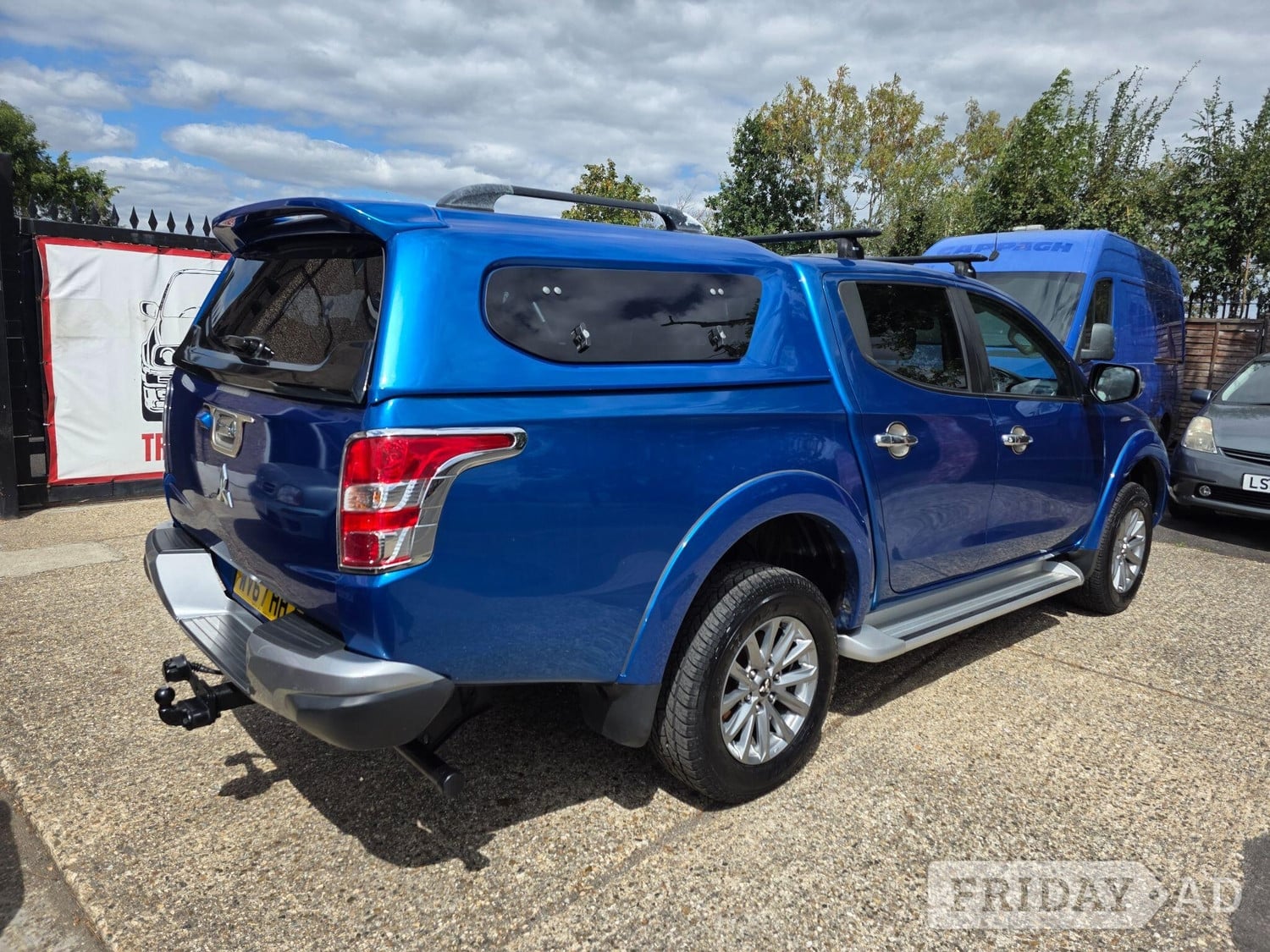 [ berth ]Mitsubishi L200