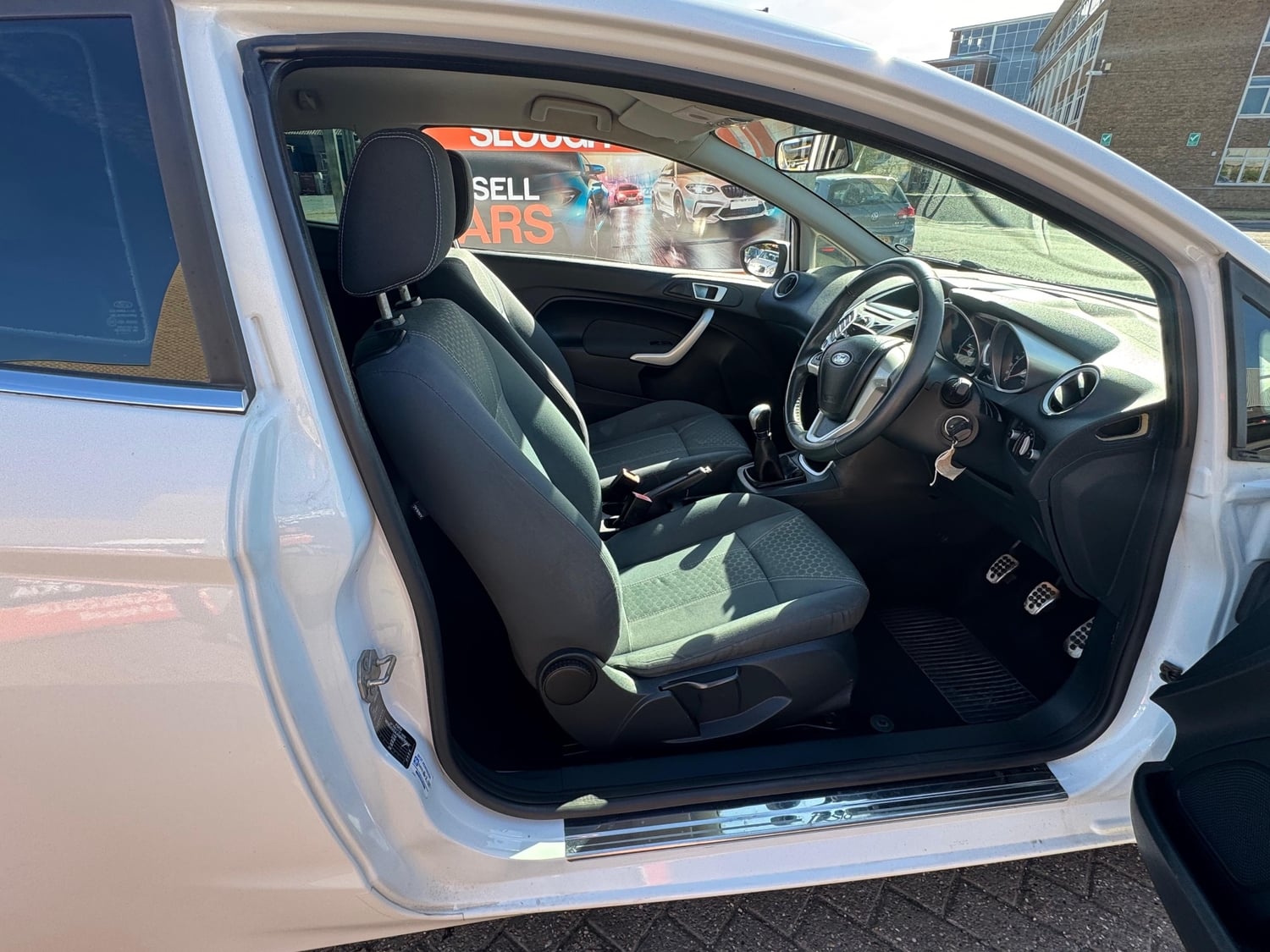 Ford Fiesta 2011 - Cars