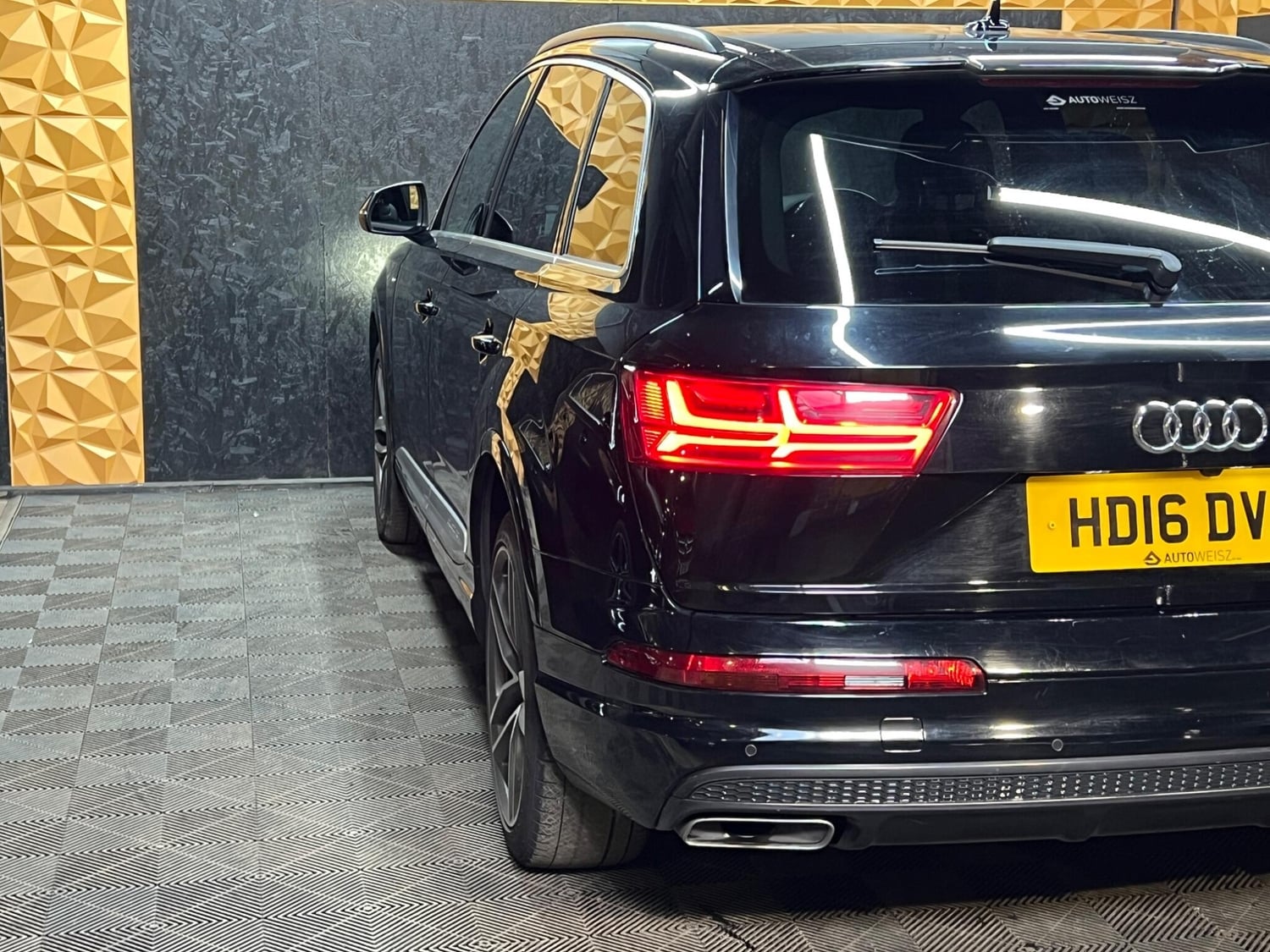 Audi Q7 2016 - Cars