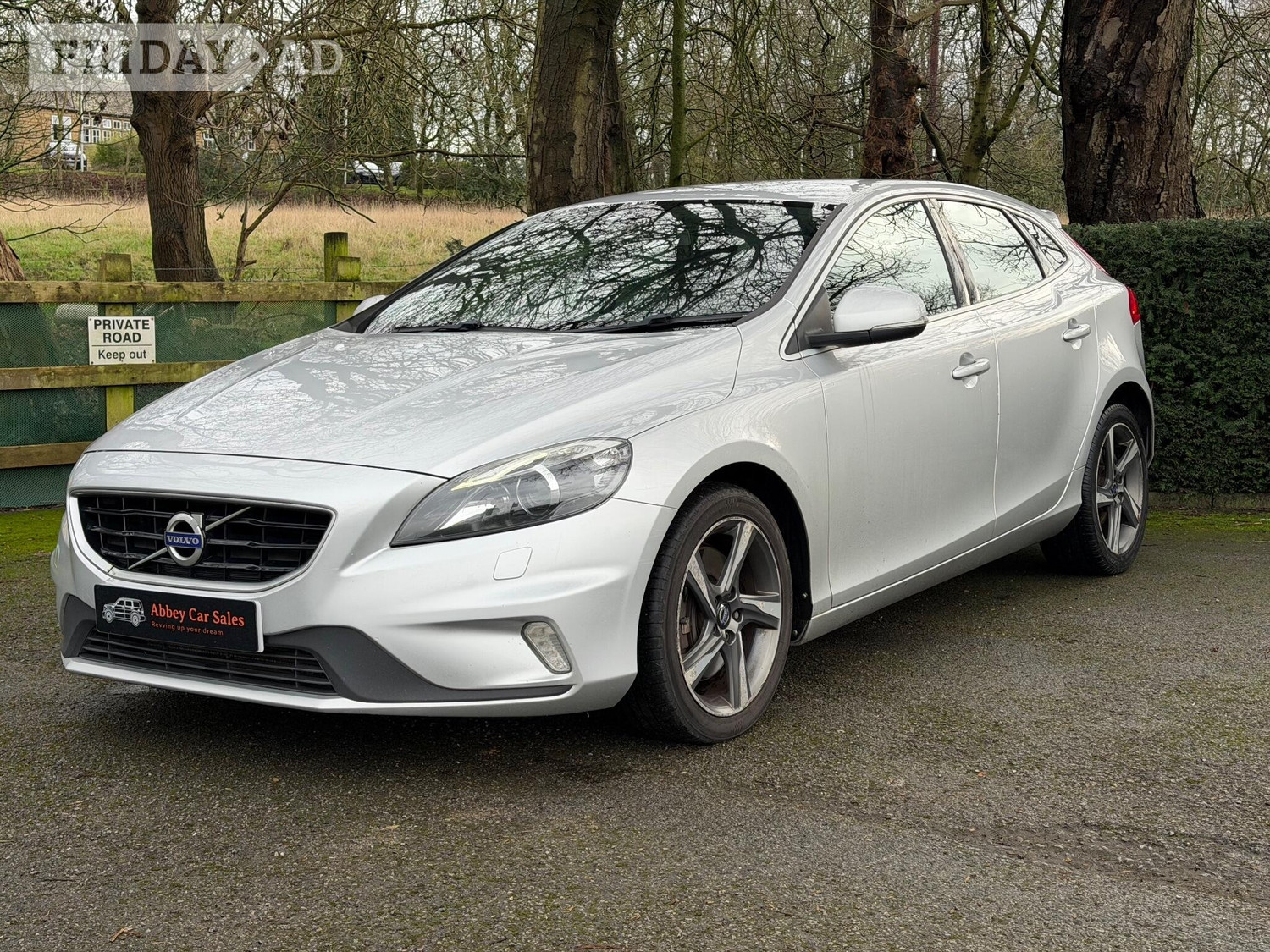 [ berth ]Volvo V40