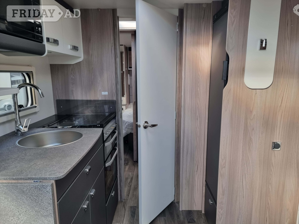 [4 berth ]Swift Challenger 560