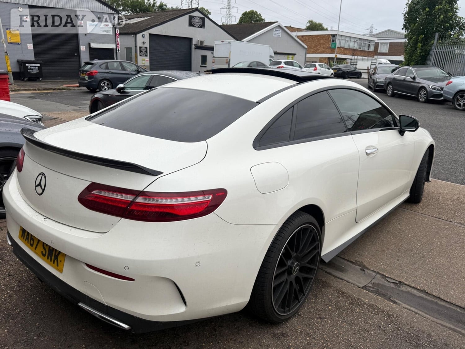 [ berth ]Mercedes-Benz E Class