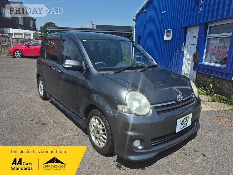 Toyota Sienta 2007 in Eastleigh