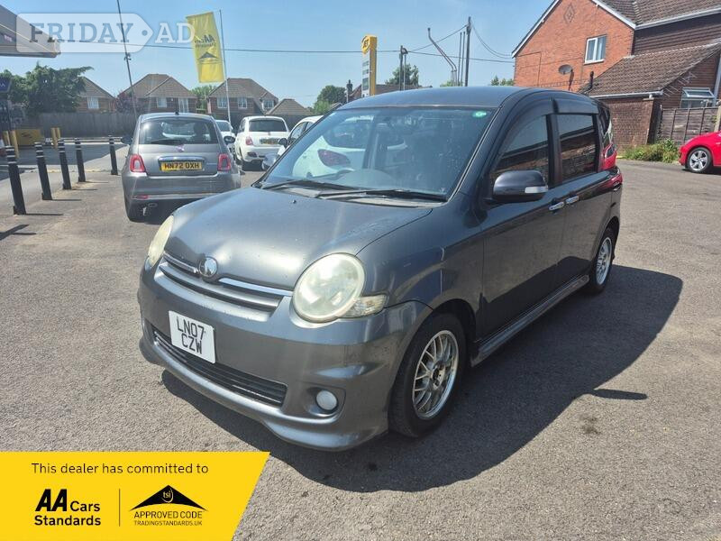 Toyota Sienta 2007 - Cars in Eastleigh