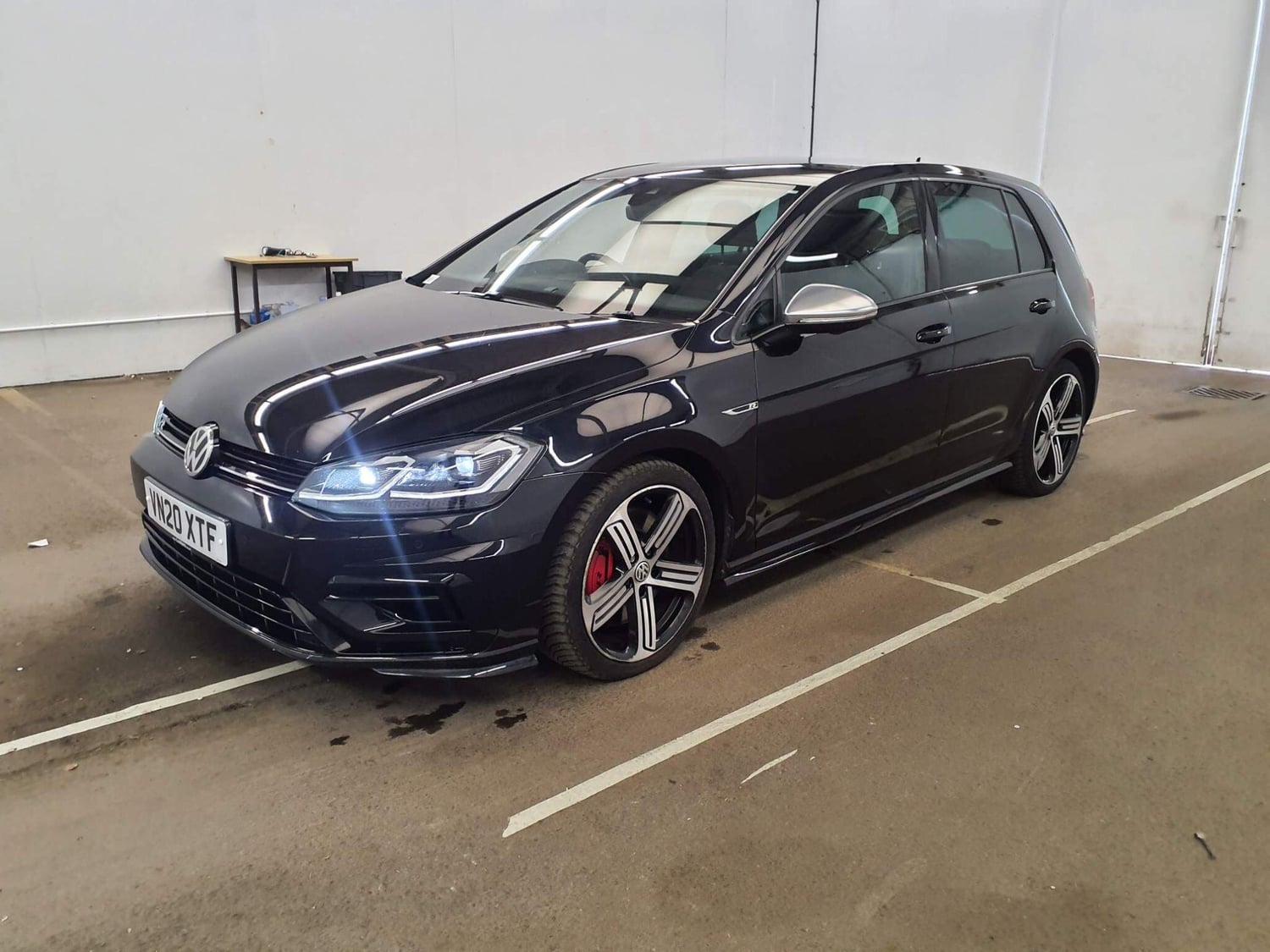 Volkswagen Golf 2020 - Cars